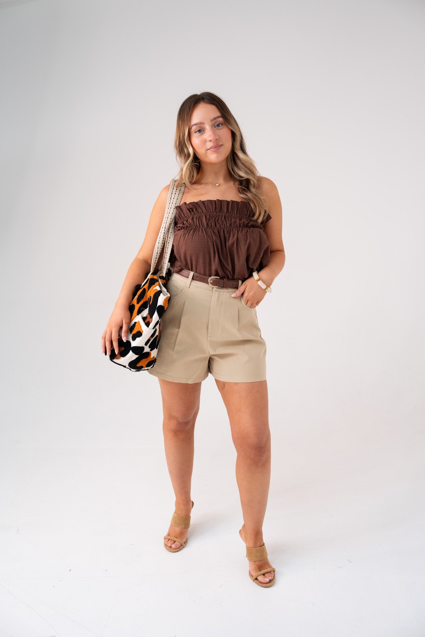 Kiera Cotton Shorts In Beige