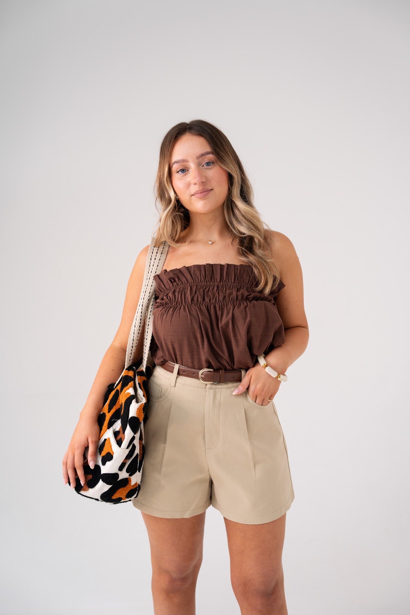 Kiera Cotton Shorts In Beige