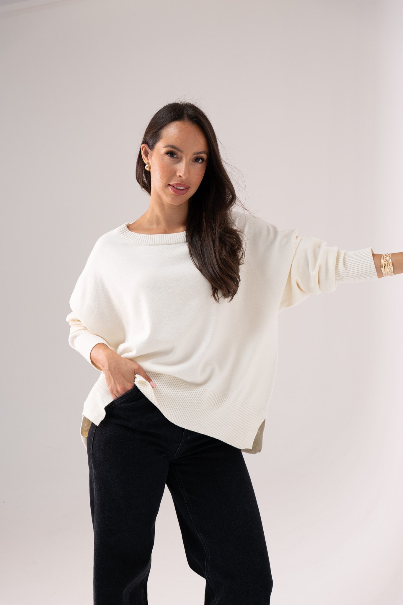 Kiera Round Neck Jumper In Cream