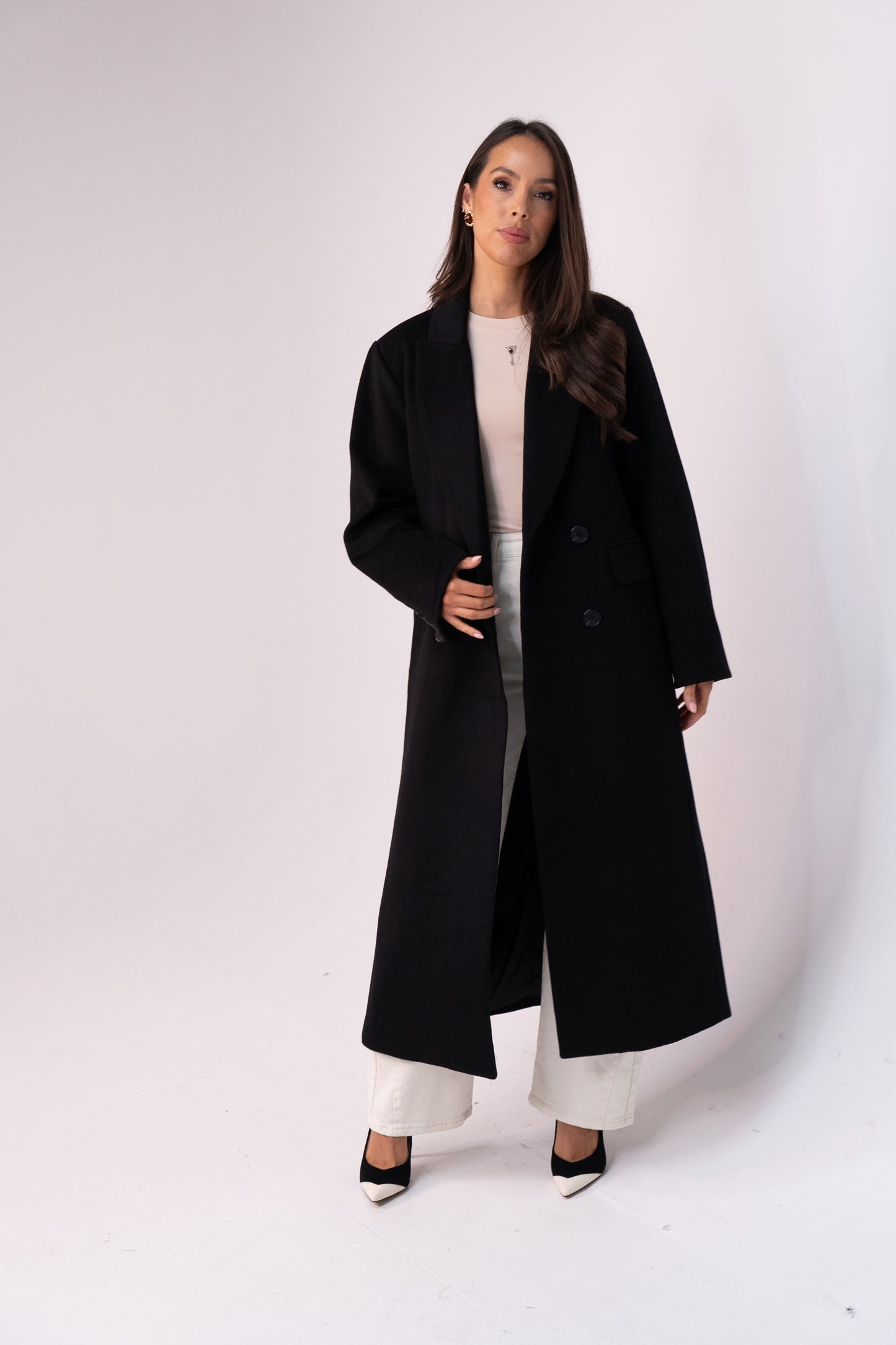 Love Laura Overcoat In Black