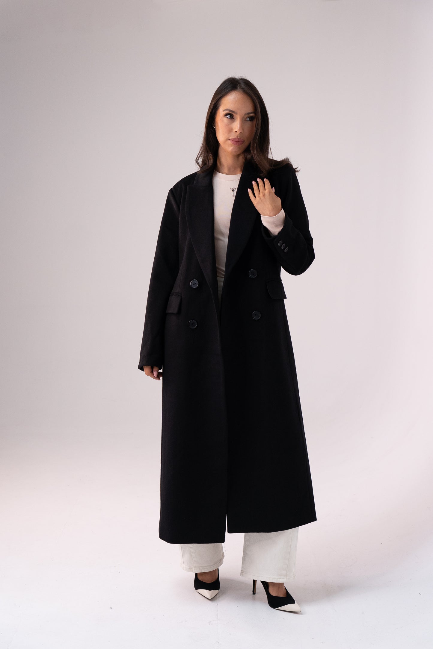 Love Laura Overcoat In Black