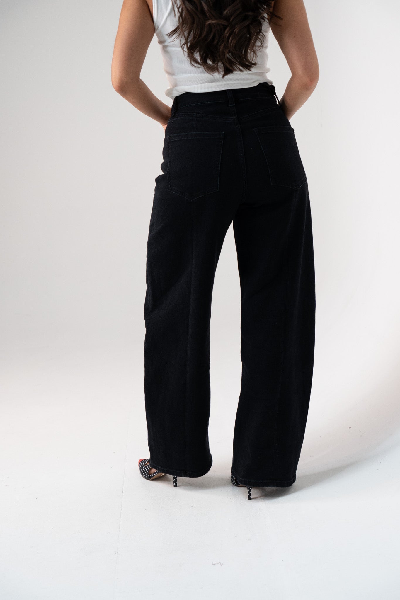 Love Laura Barrell Jeans In Black Wash