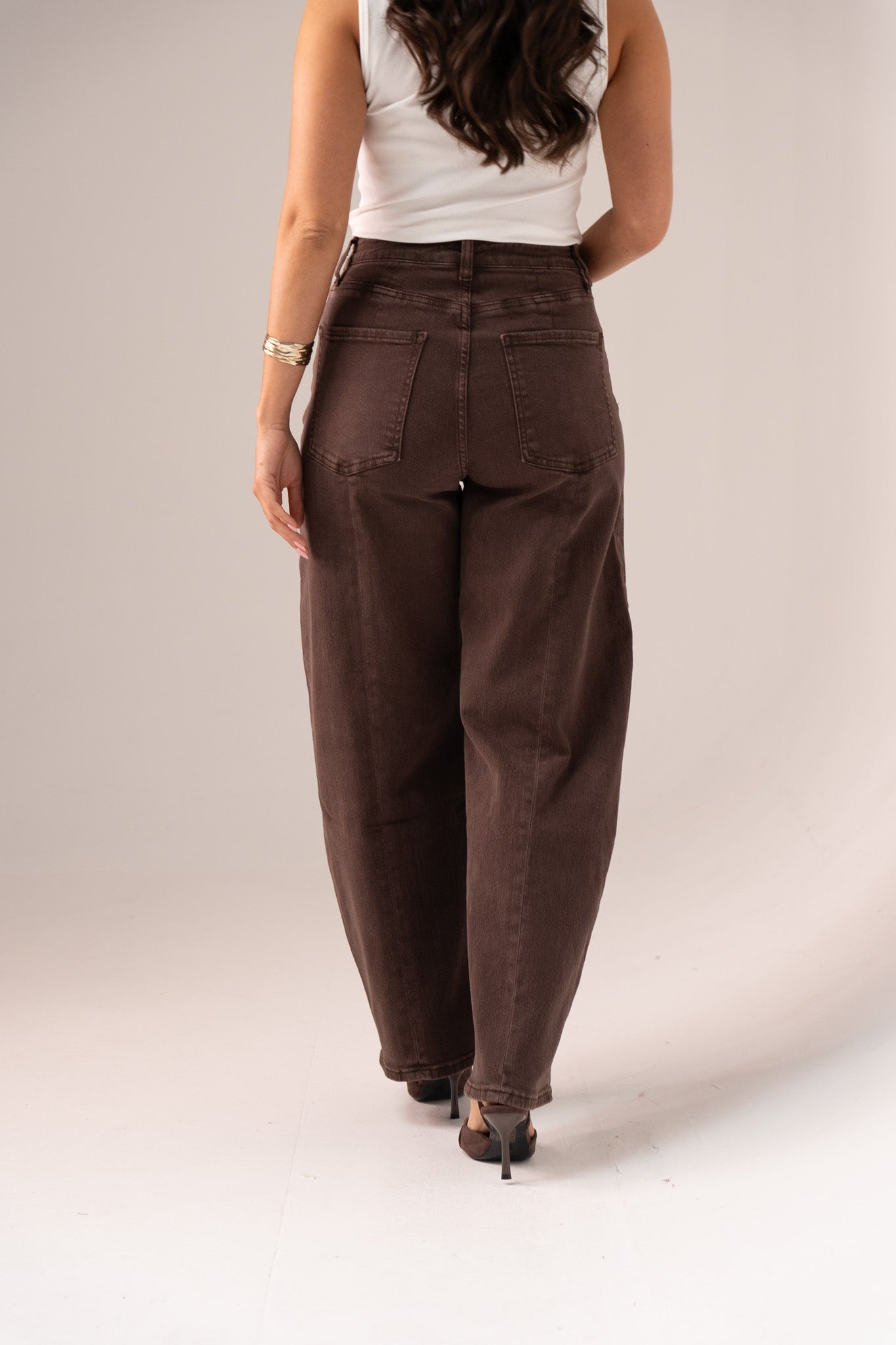 Love Laura Barrell Jeans In Chocolate