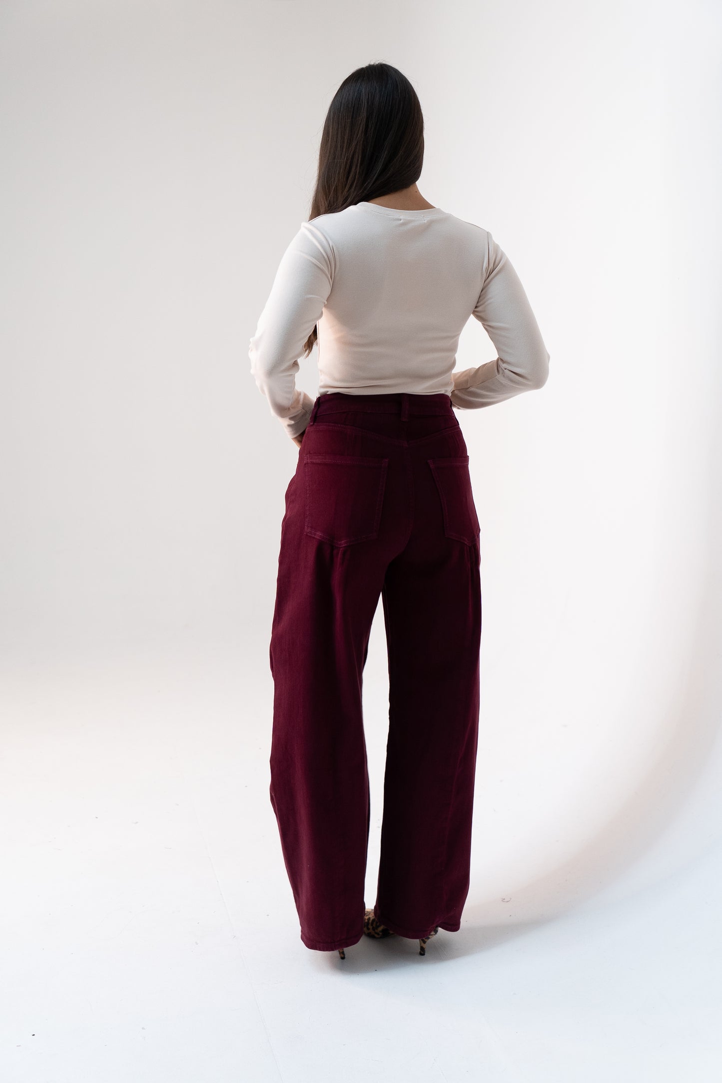 Love Laura Barrell Jeans In Plum