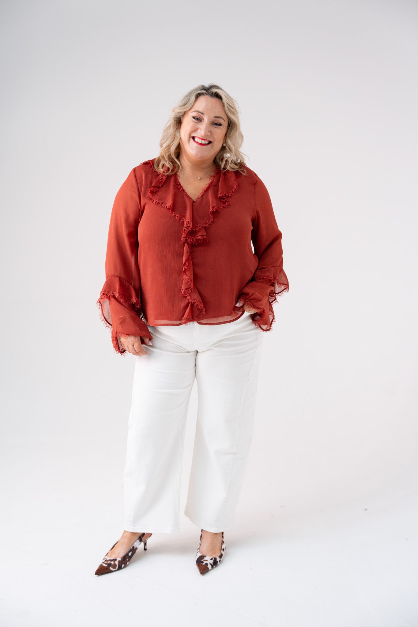 Love Laura Carrot Barrell Jeans In White