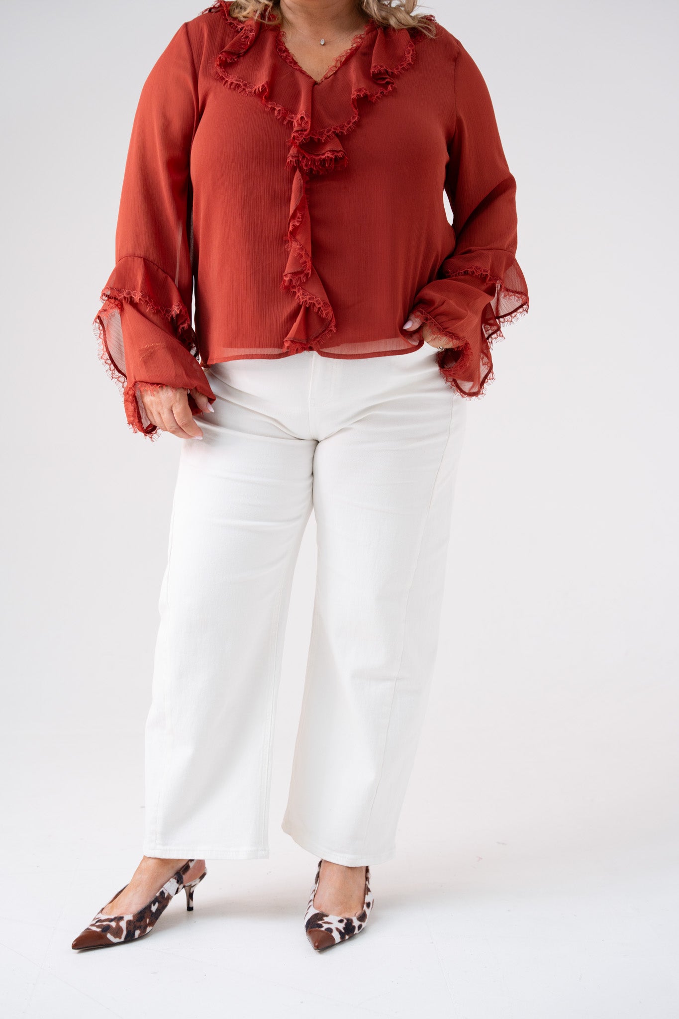 Love Laura Carrot Barrell Jeans In White