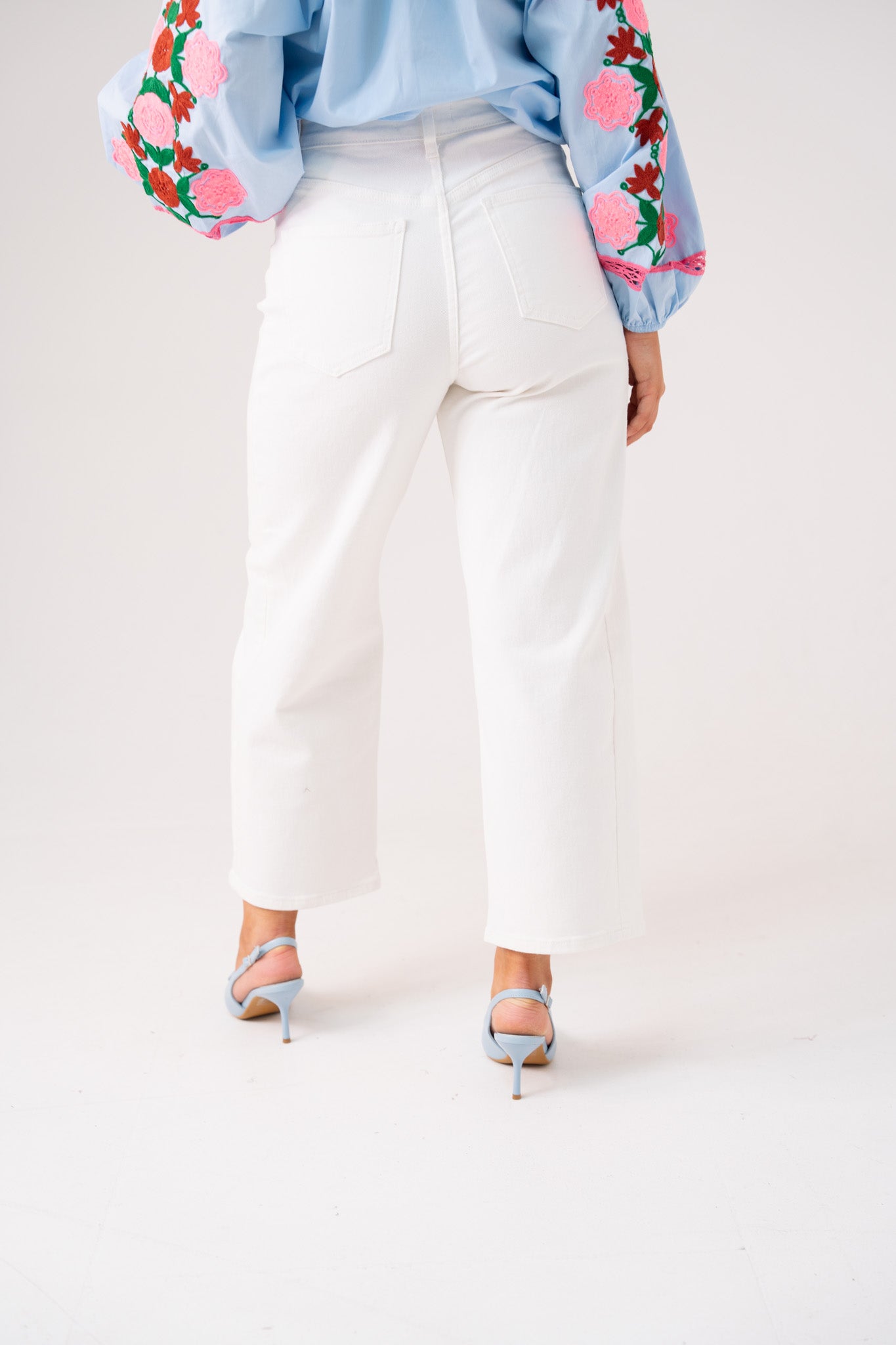 Love Laura Carrot Barrell Jeans In White