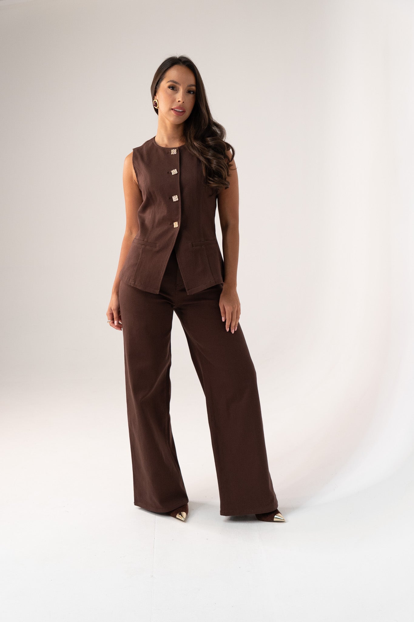 Love Laura Straight Leg Jeans In Chocolate