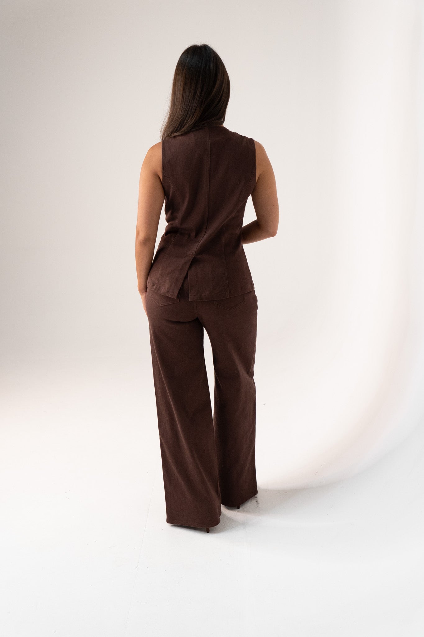 Love Laura Straight Leg Jeans In Chocolate