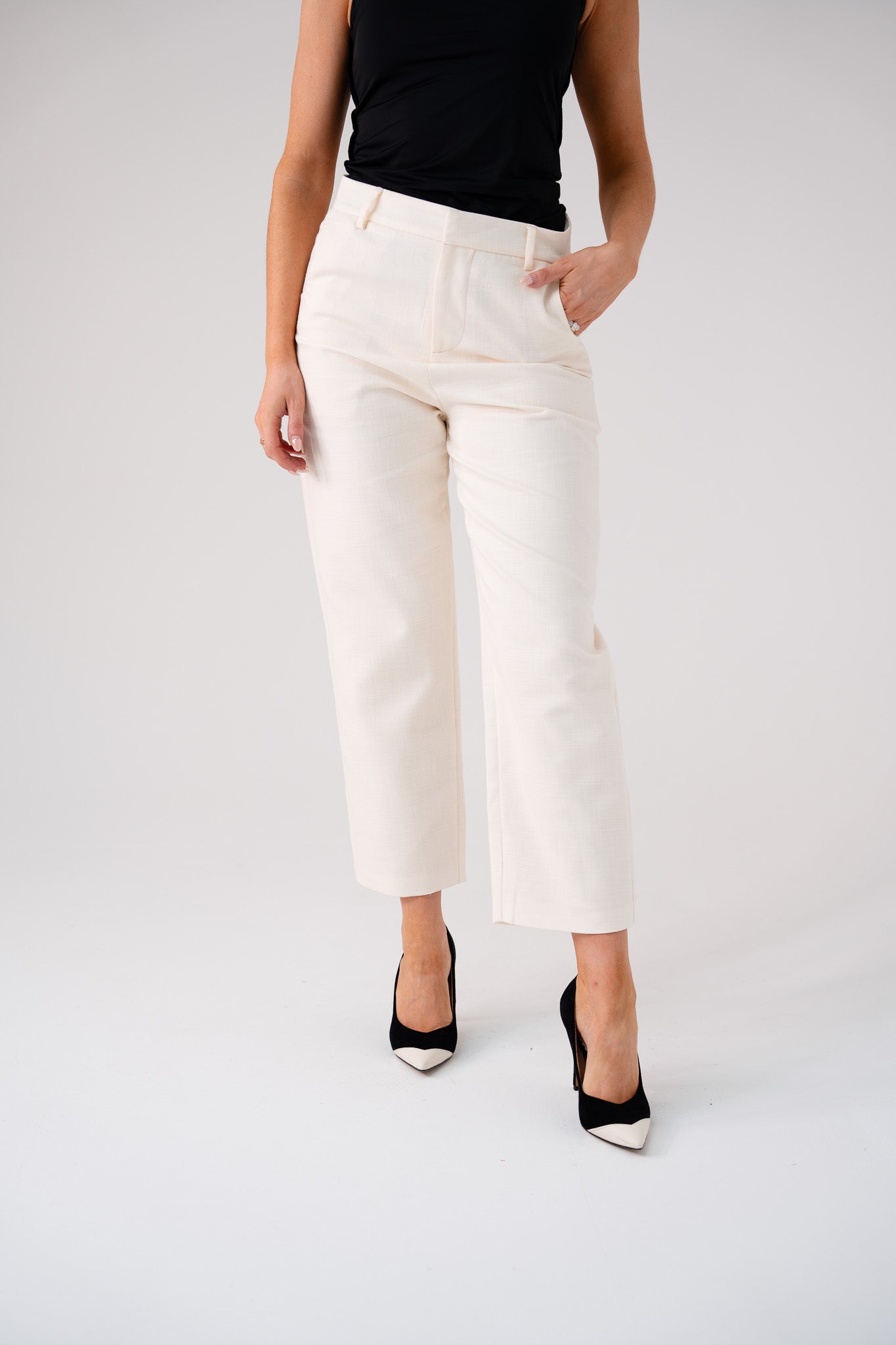 Love Laura Linen Trousers In Cream
