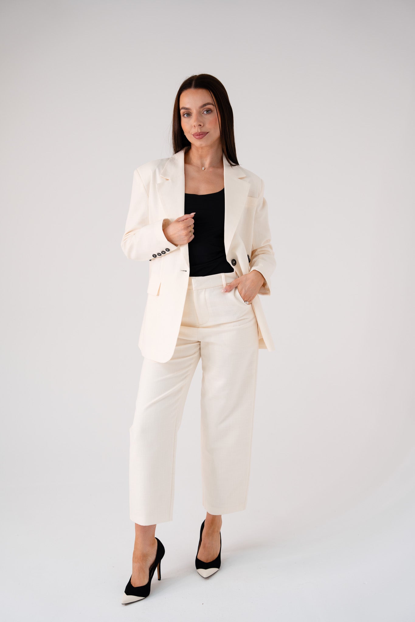Love Laura Linen Trousers In Cream