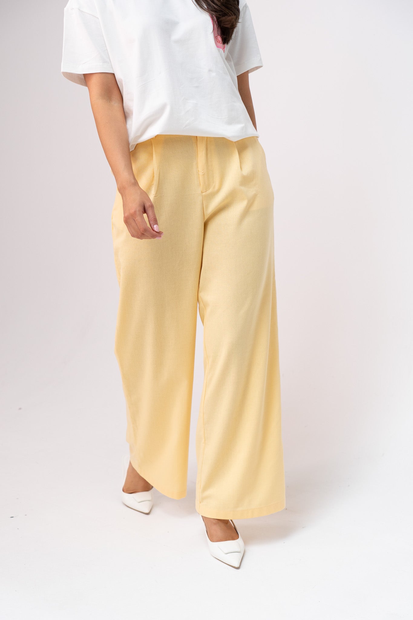 Love Laura Linen Trousers In Lemon