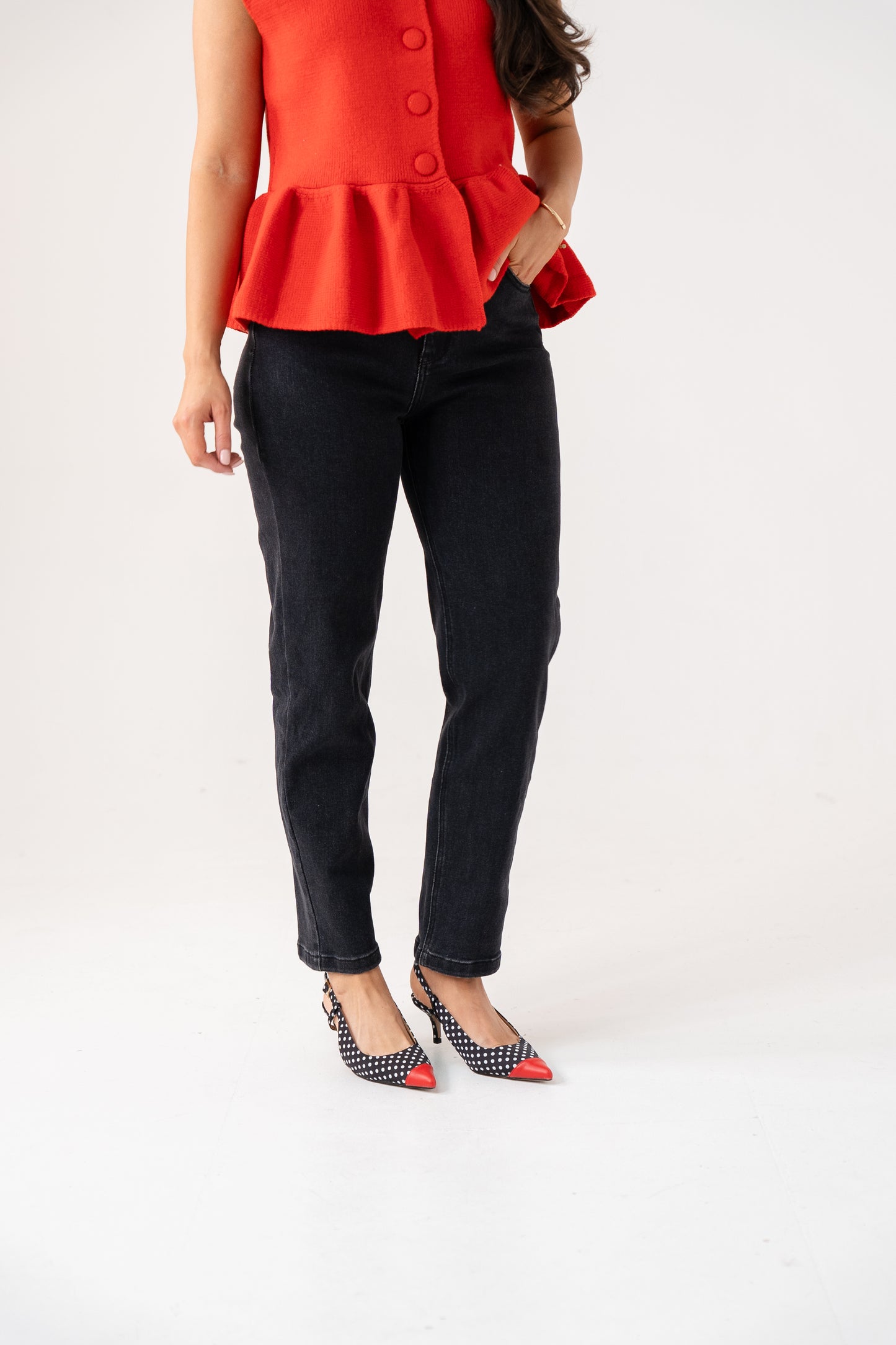 Love Laura Mom Jeans In Black Wash