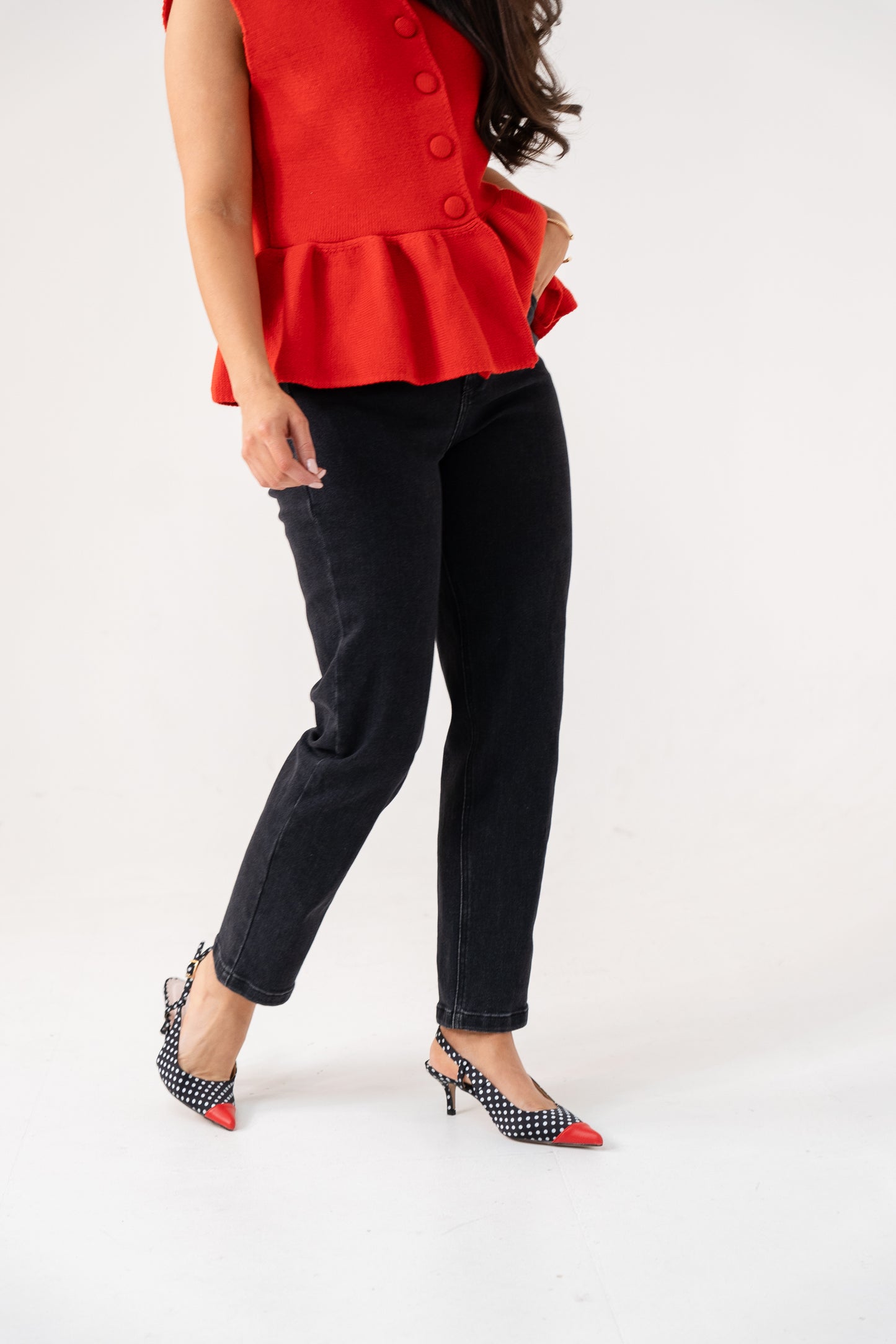 Love Laura Mom Jeans In Black Wash