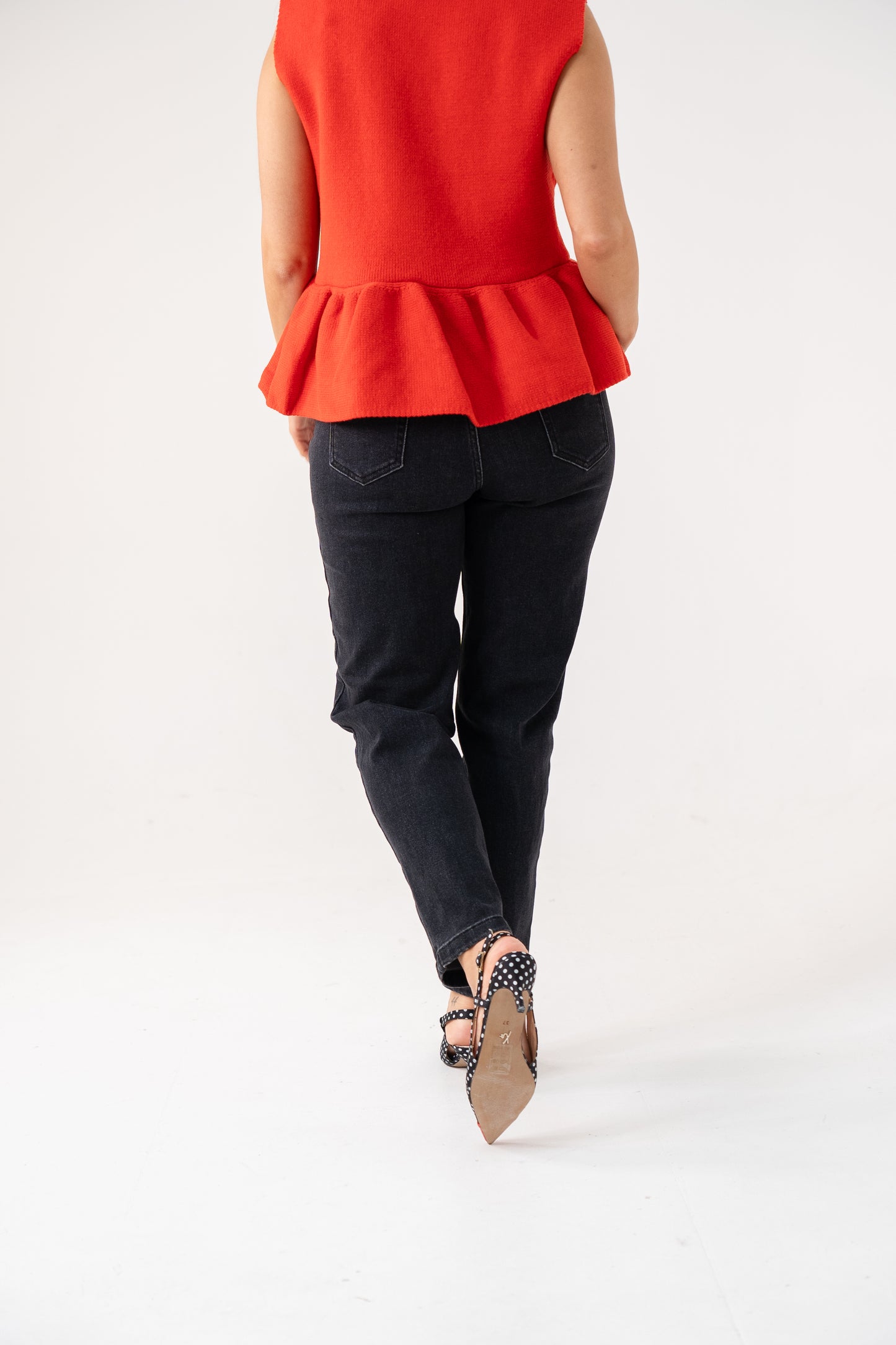 Love Laura Mom Jeans In Black Wash