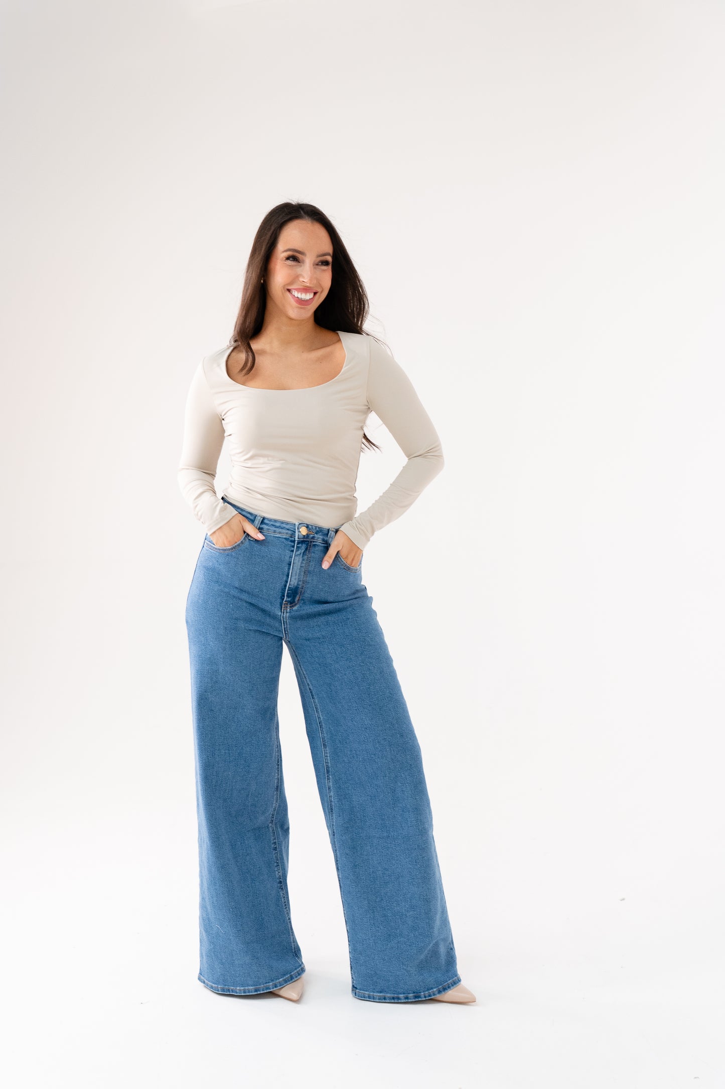 Love Laura Scoop Neck Top In Stone