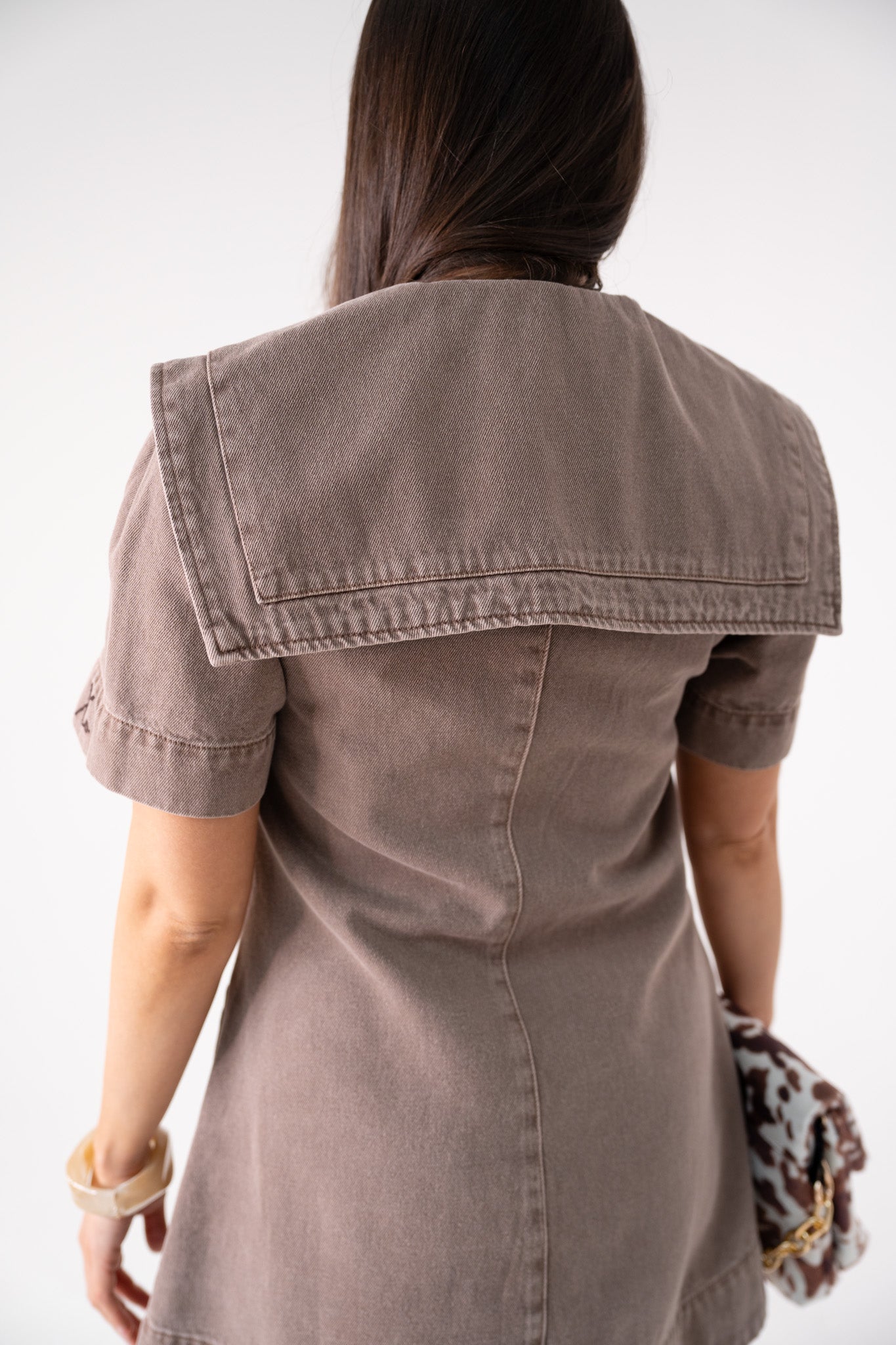 Love Laura Statement Collar Dress In Mocha