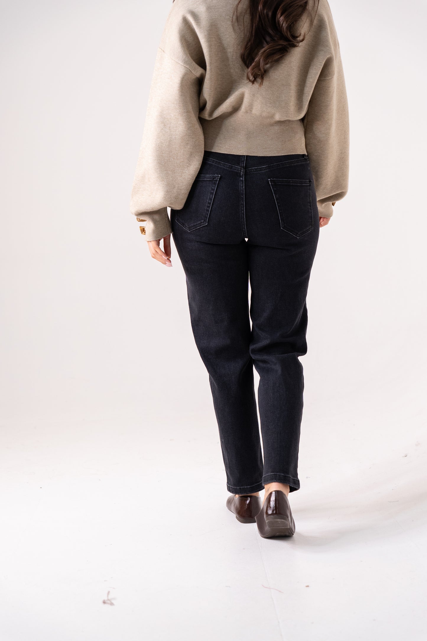 Love Laura Mom Jeans In Black Wash