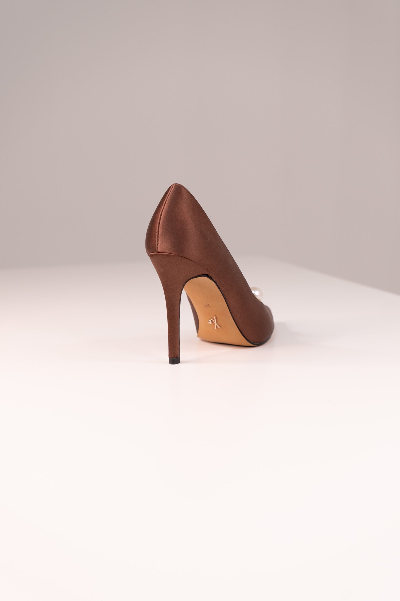 Love Laura Pearl Detail Heel In Chocolate