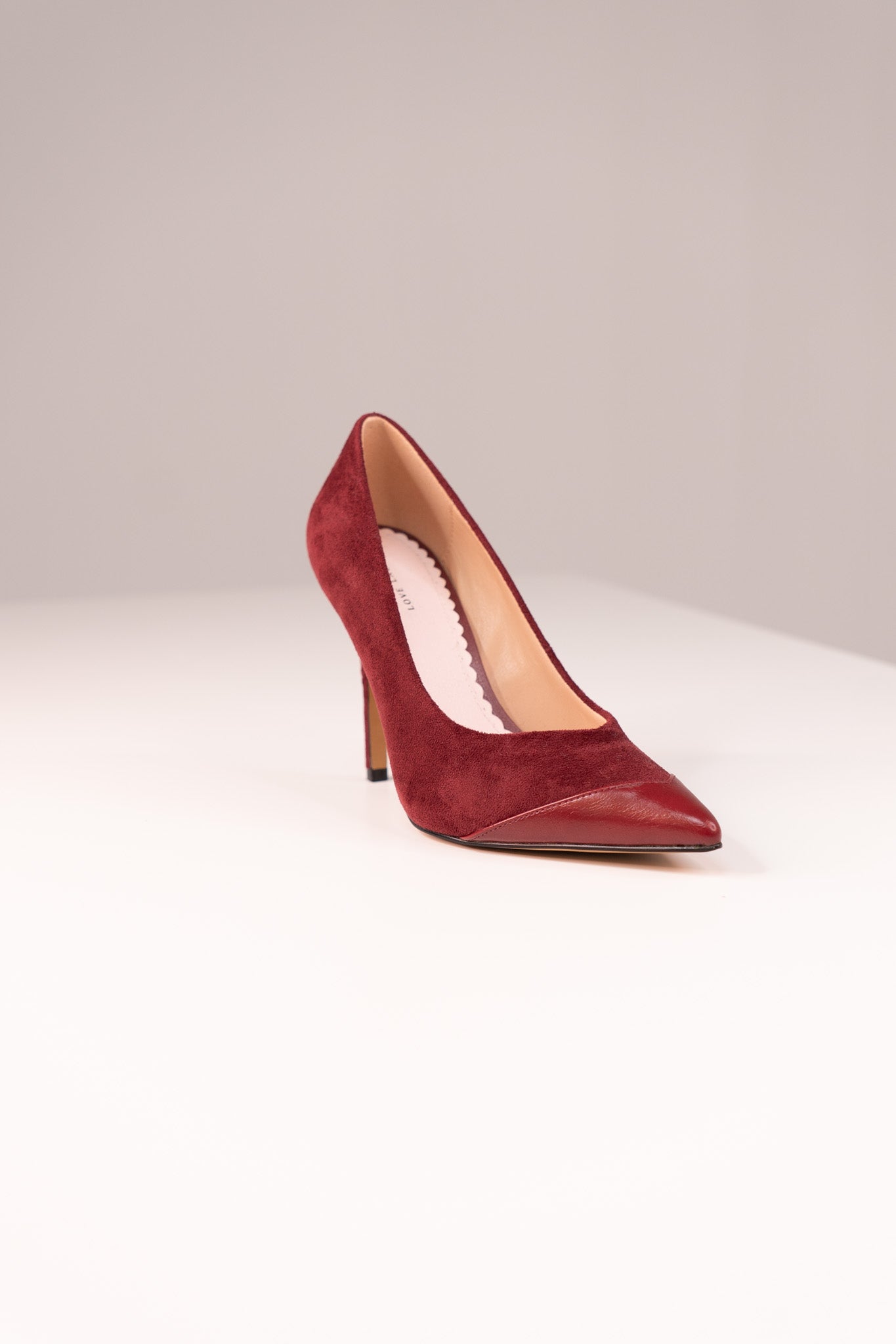 Love Laura Suede Heel In Burgundy