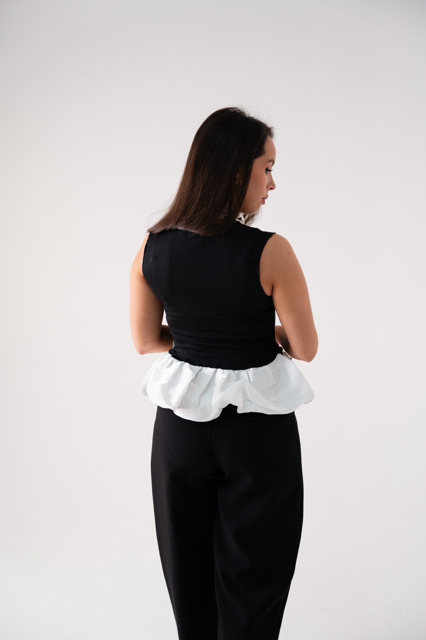 Maddie Contrast Peplum Top In Black