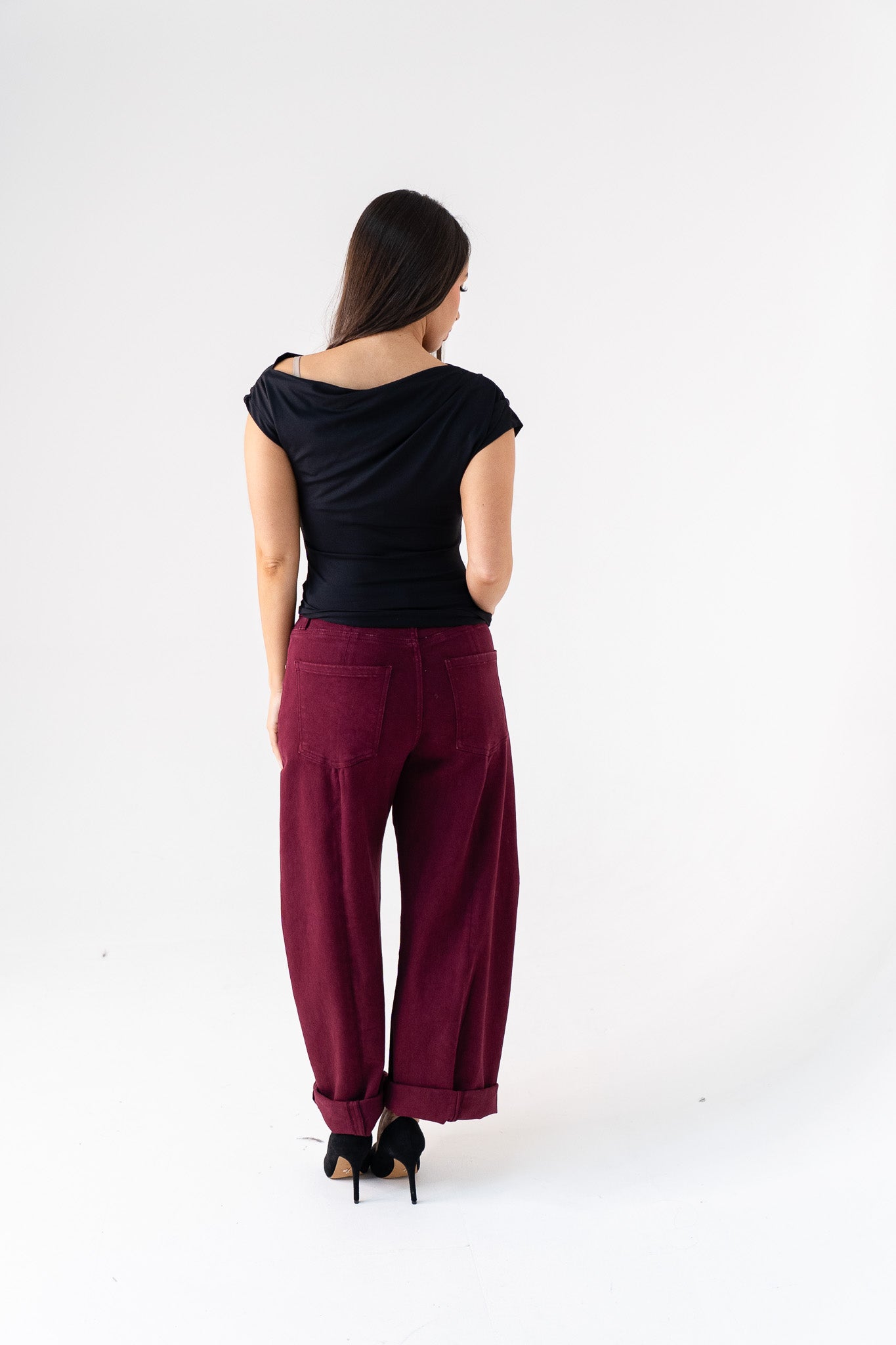 Millie Slash Neck Ruched Top In Black