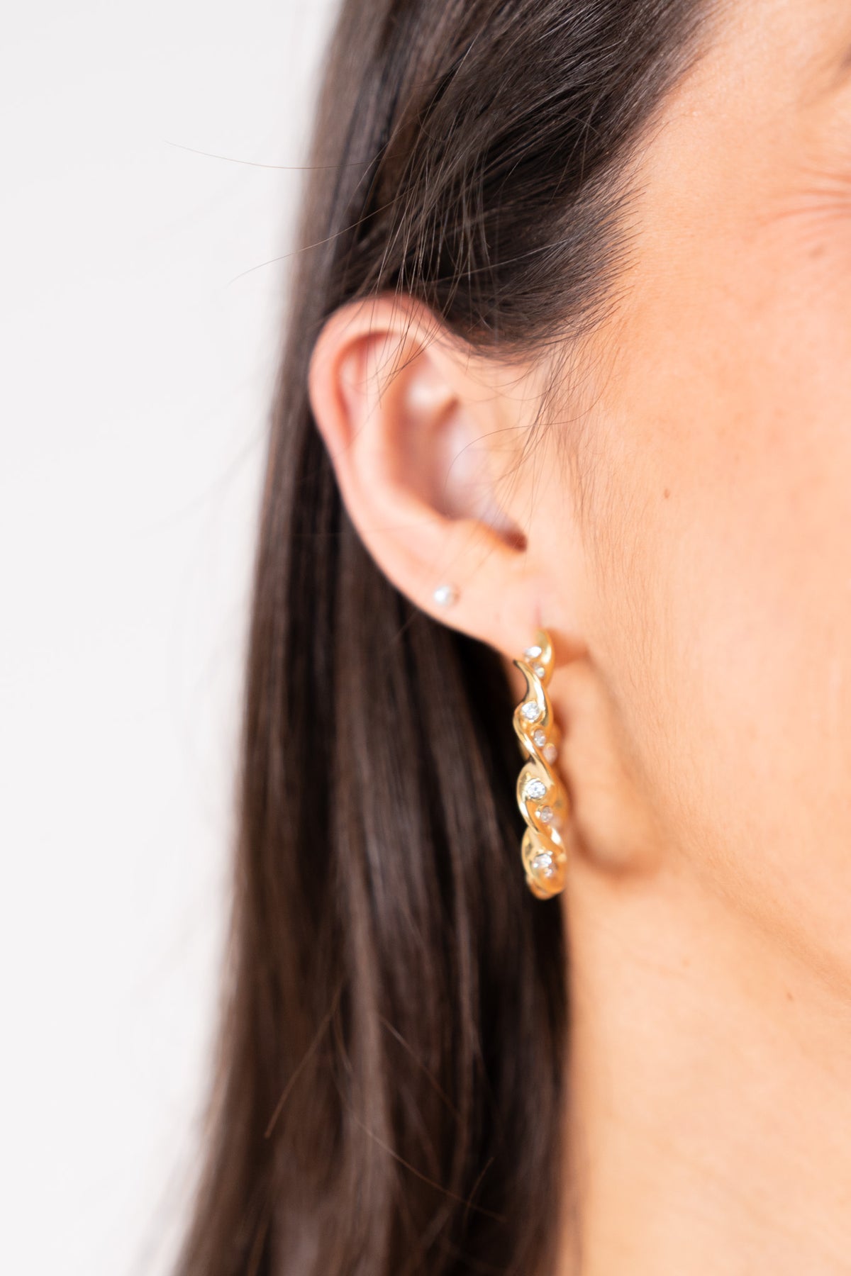 Olive Diamante Twist Hoop Earring In Gold