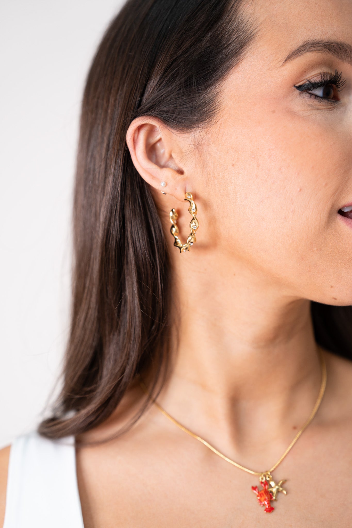 Olive Diamante Twist Hoop Earring In Gold