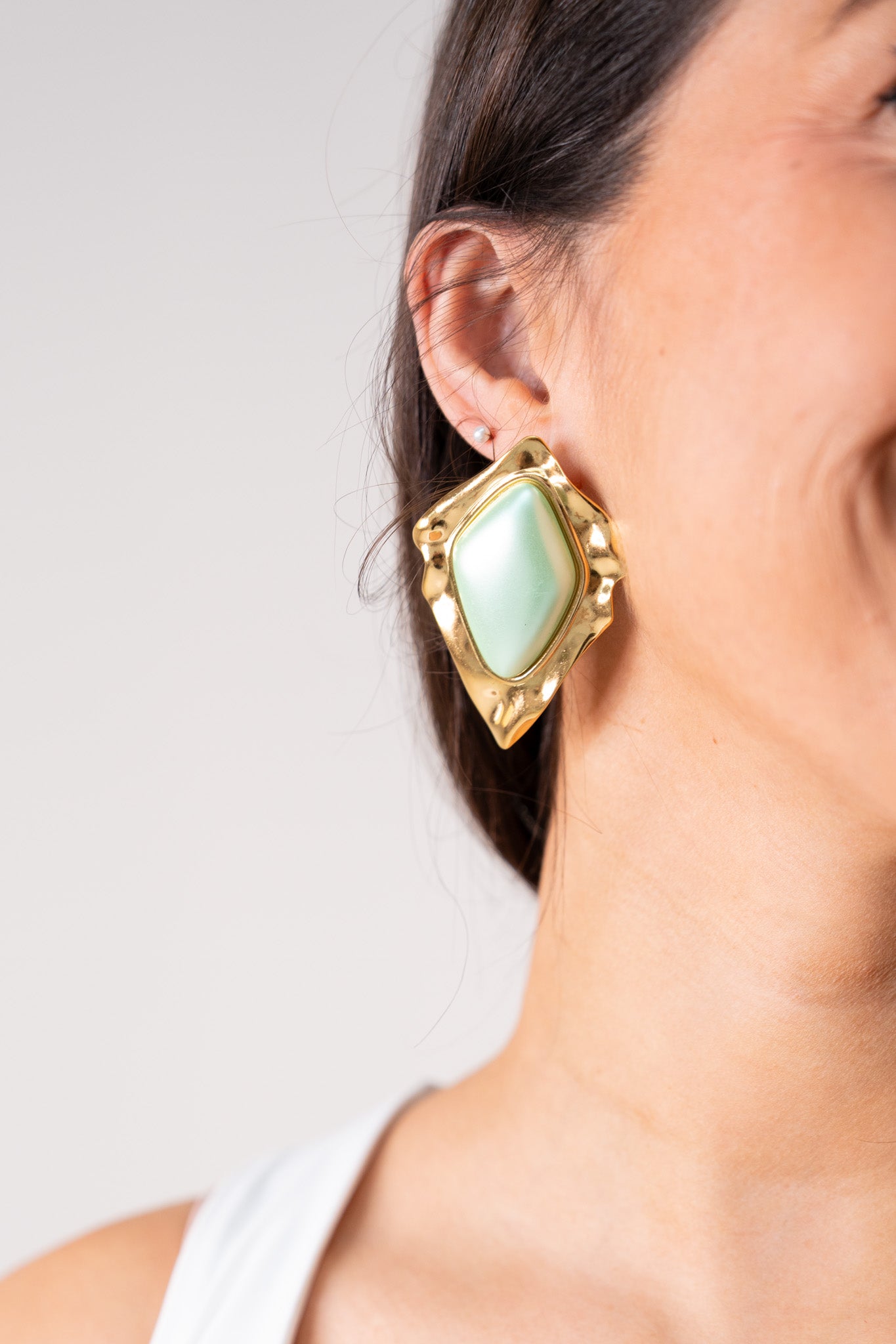 Olive Diamond Shape Pearl Earring In Green