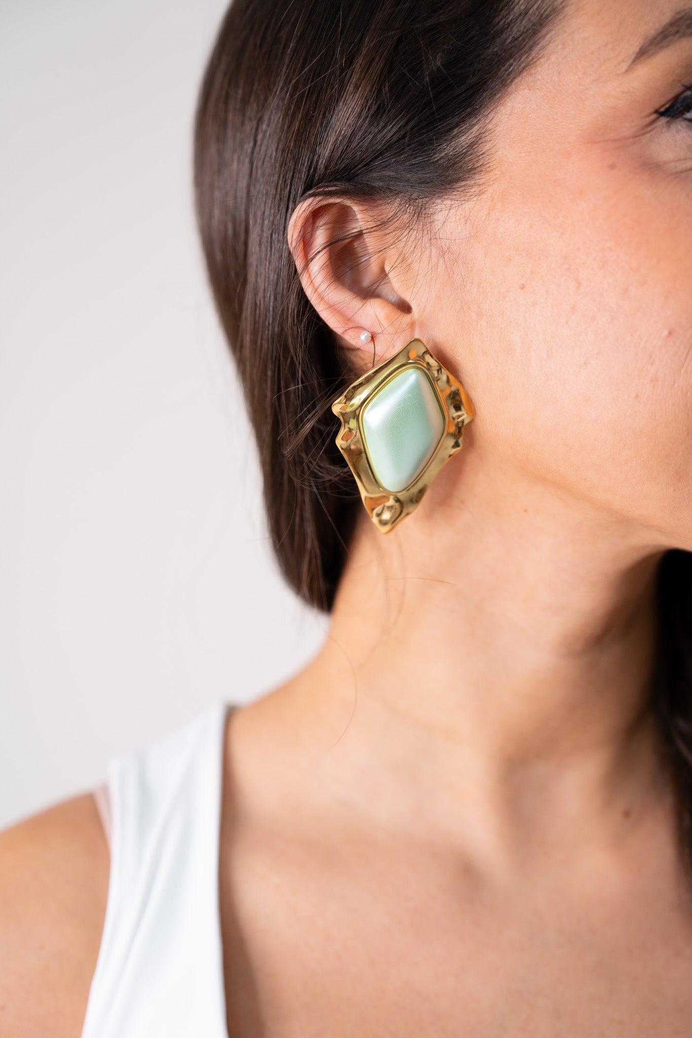 Olive Diamond Shape Pearl Earring In Green
