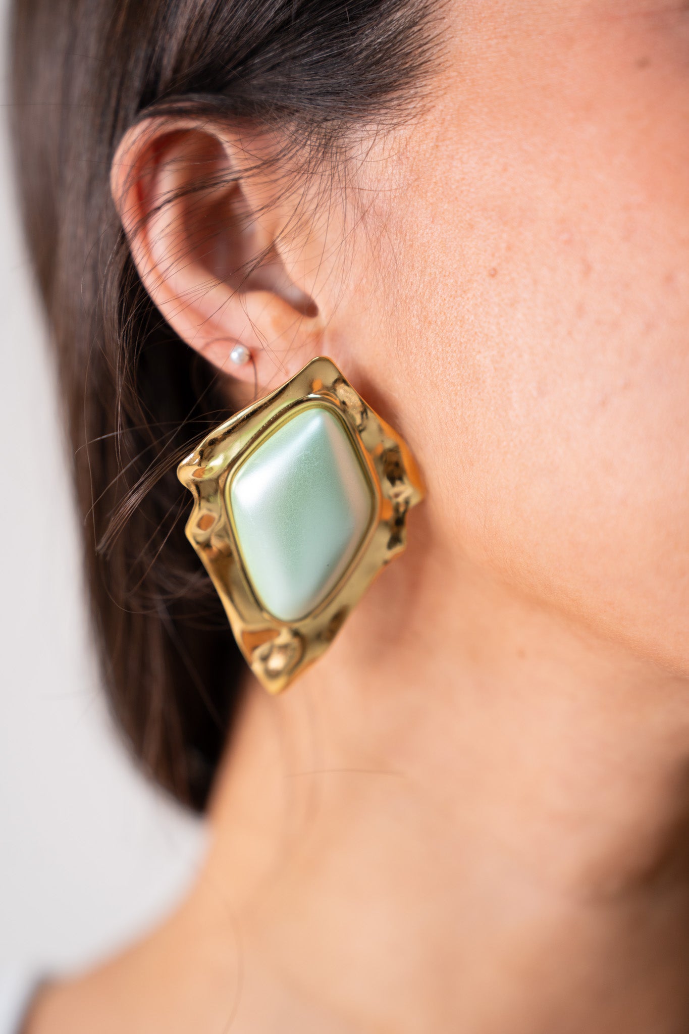 Olive Diamond Shape Pearl Earring In Green
