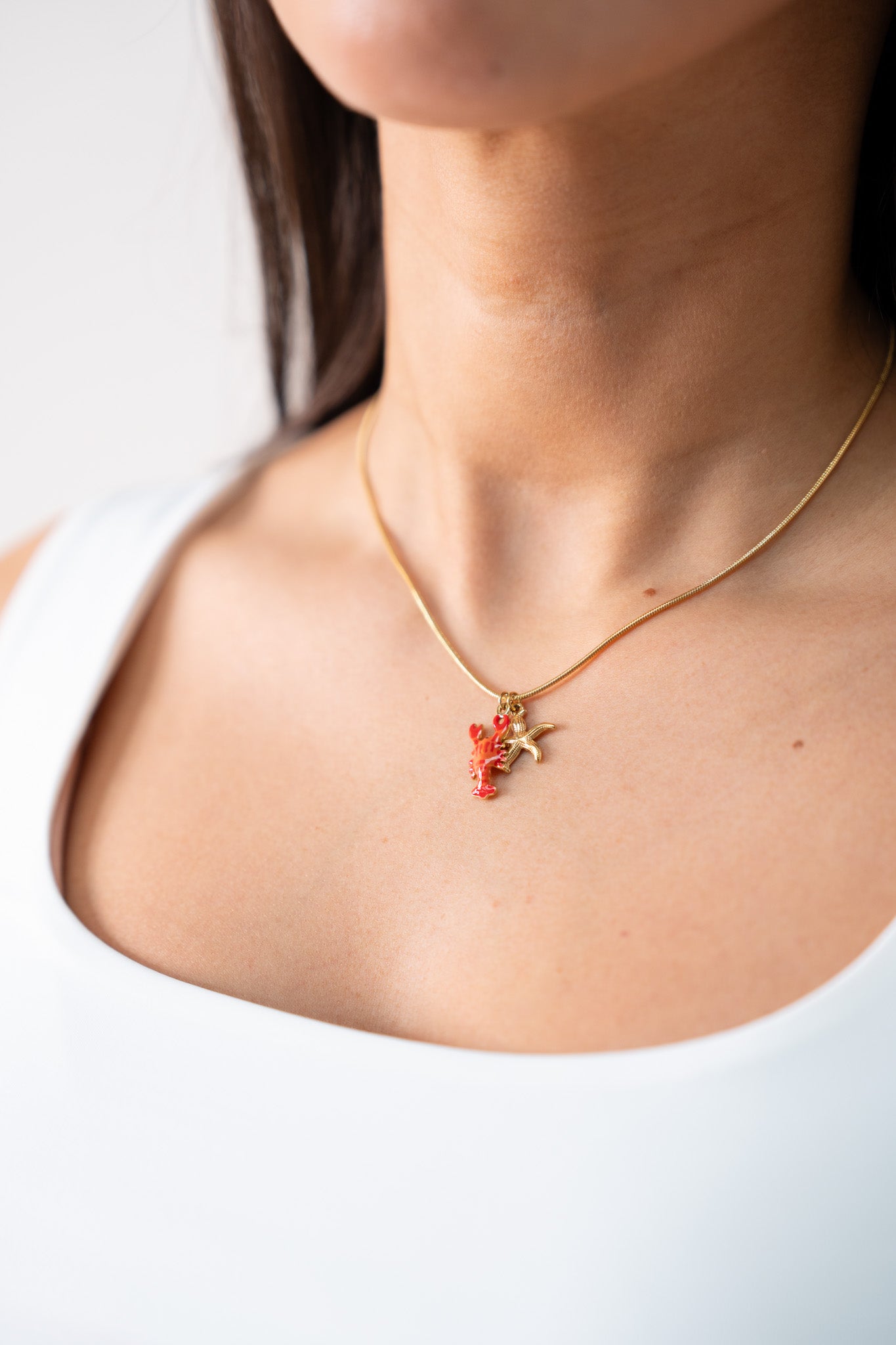 Olive Lobster Pendant Necklace In Gold