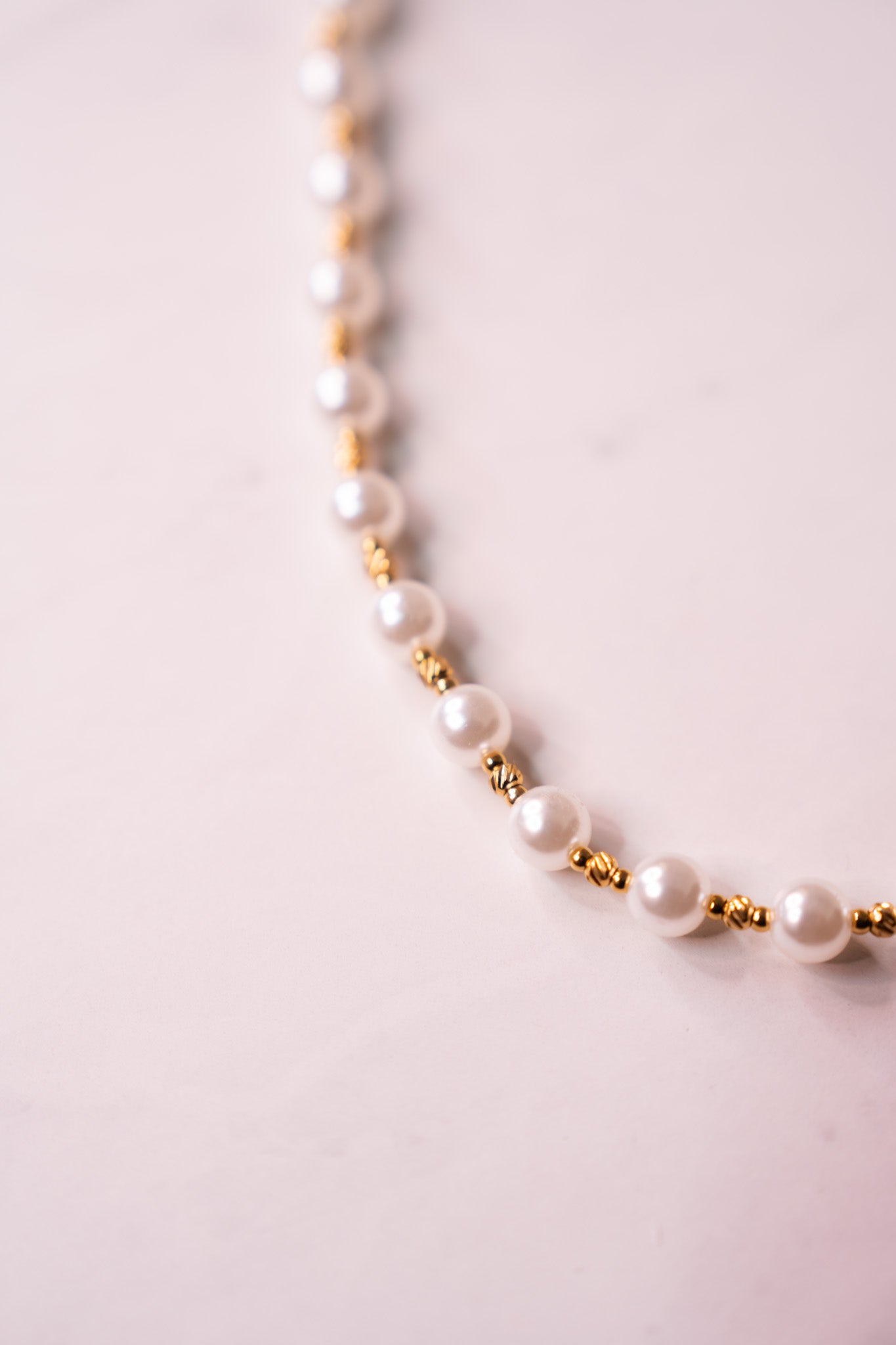 Olive Pearl Beaded Necklace In Gold