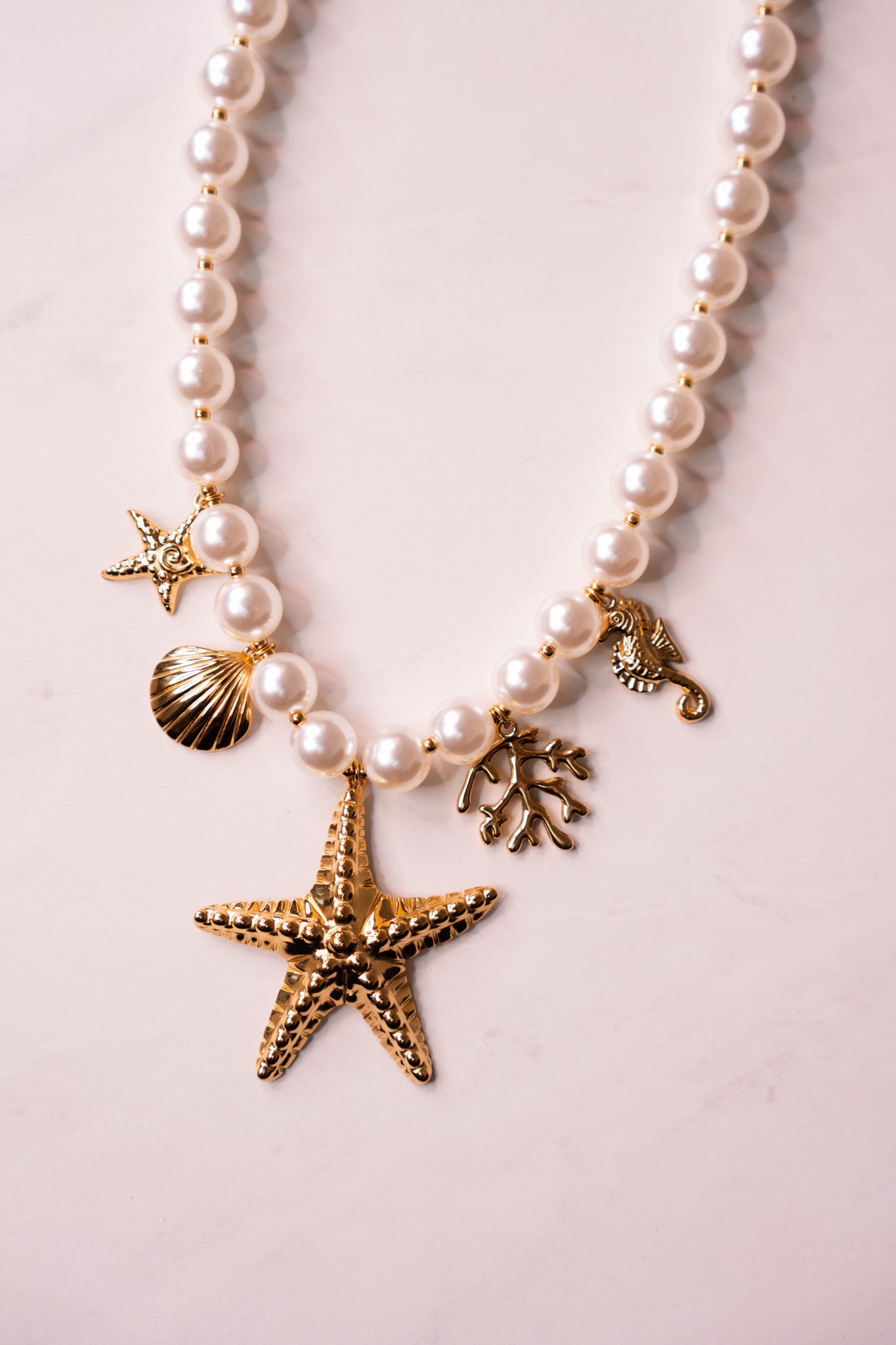 Olive White Beaded Starfish Necklace In Gold