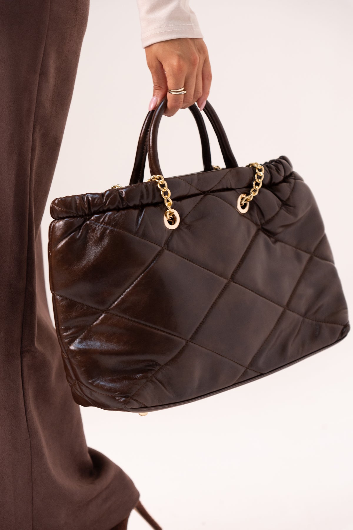 Orla Quilted Bag In Chocolate