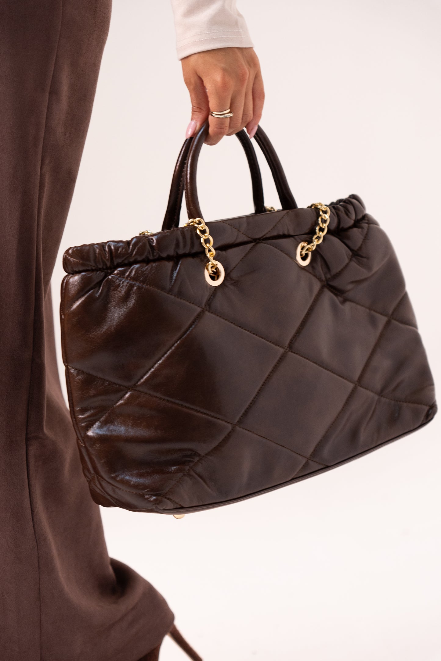 Orla Quilted Bag In Chocolate