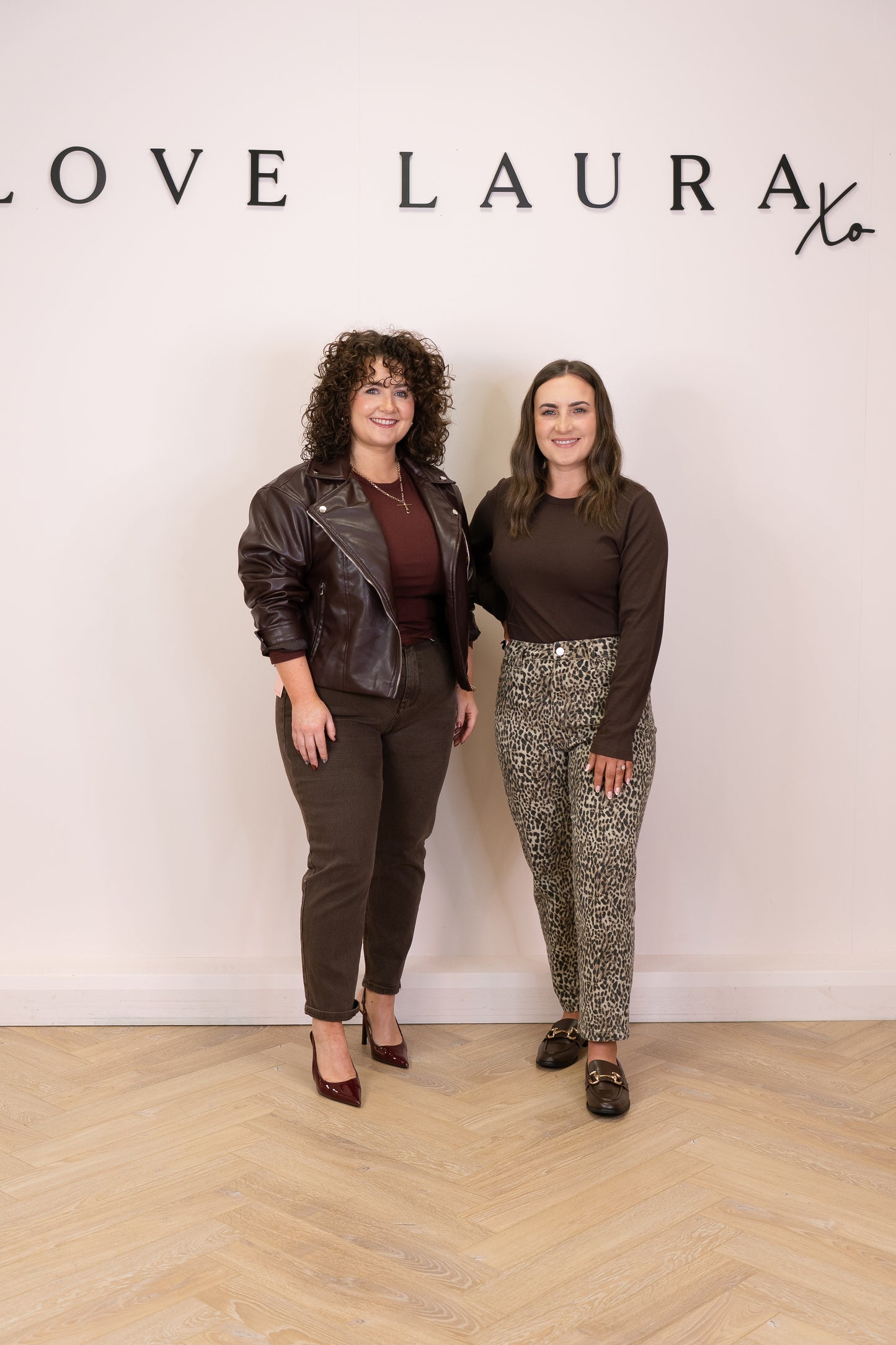 Love Laura Mom Jeans In Chocolate