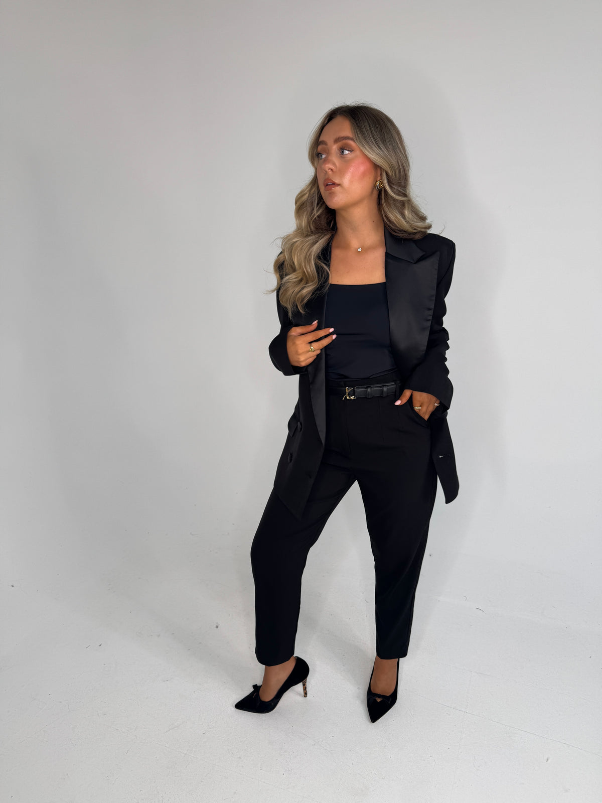 Love Laura Tuxedo Power Blazer In Black