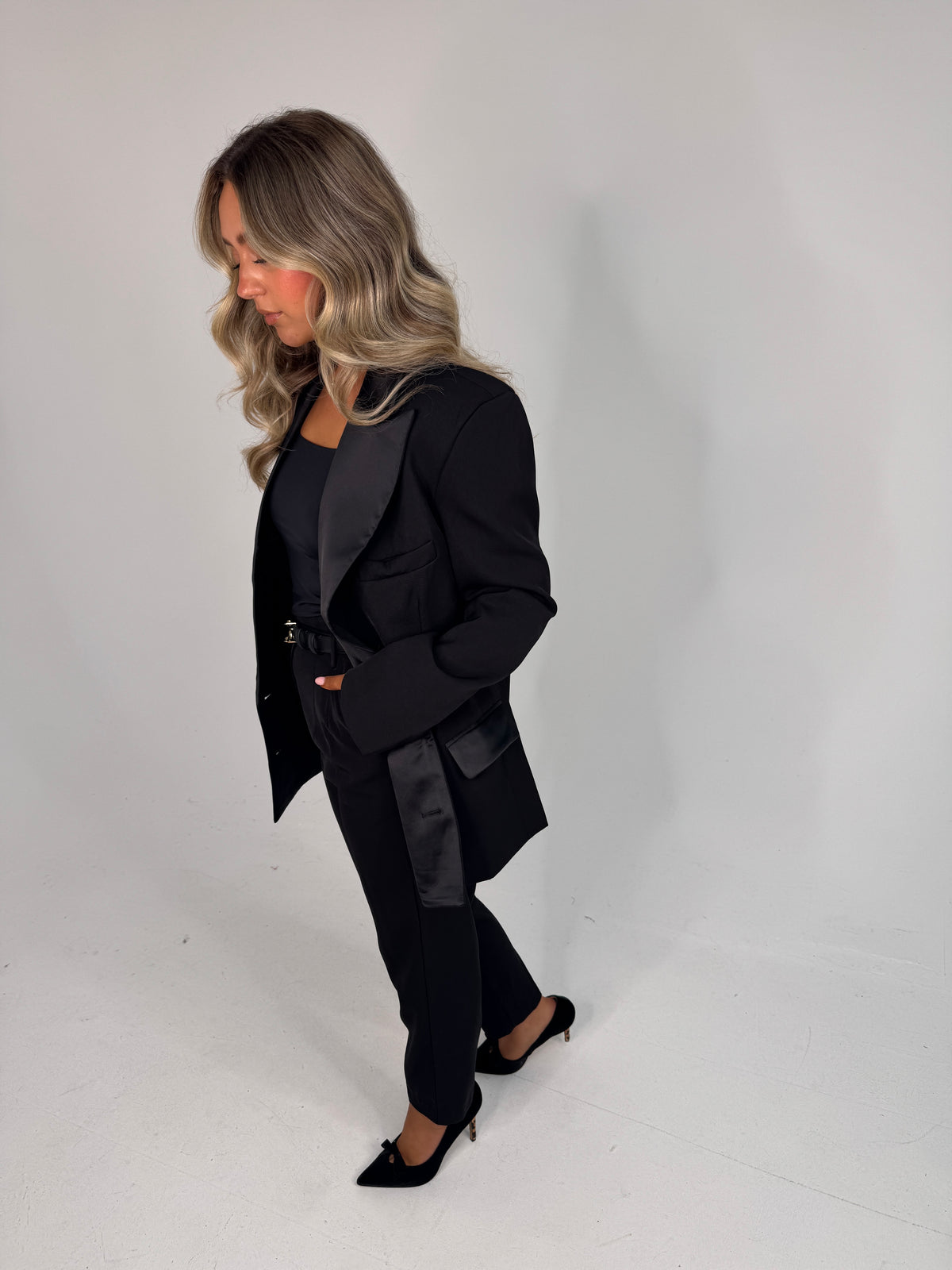 Love Laura Tuxedo Power Blazer In Black