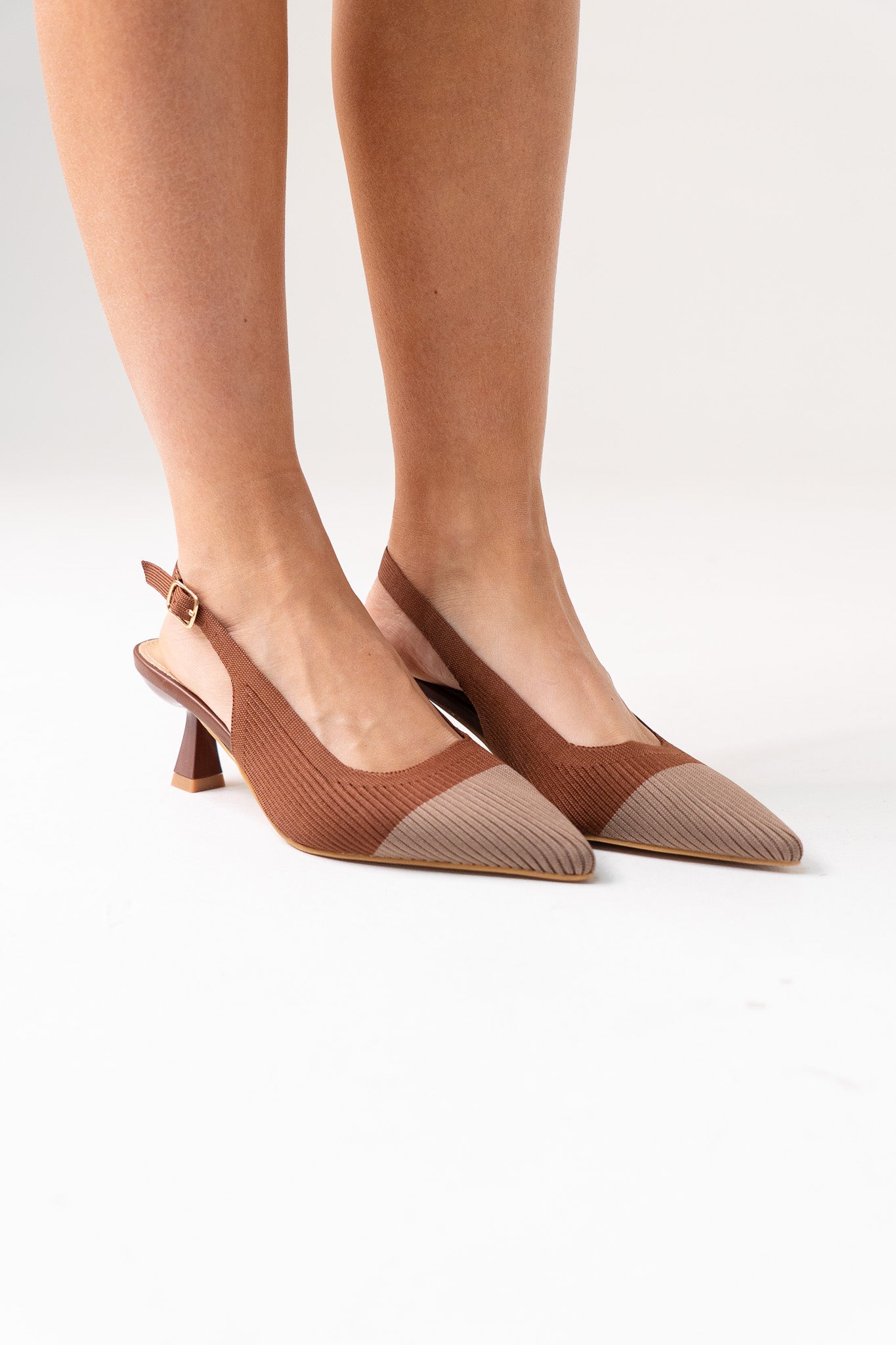 Polly Contrast Toe Slingback In Chocolate