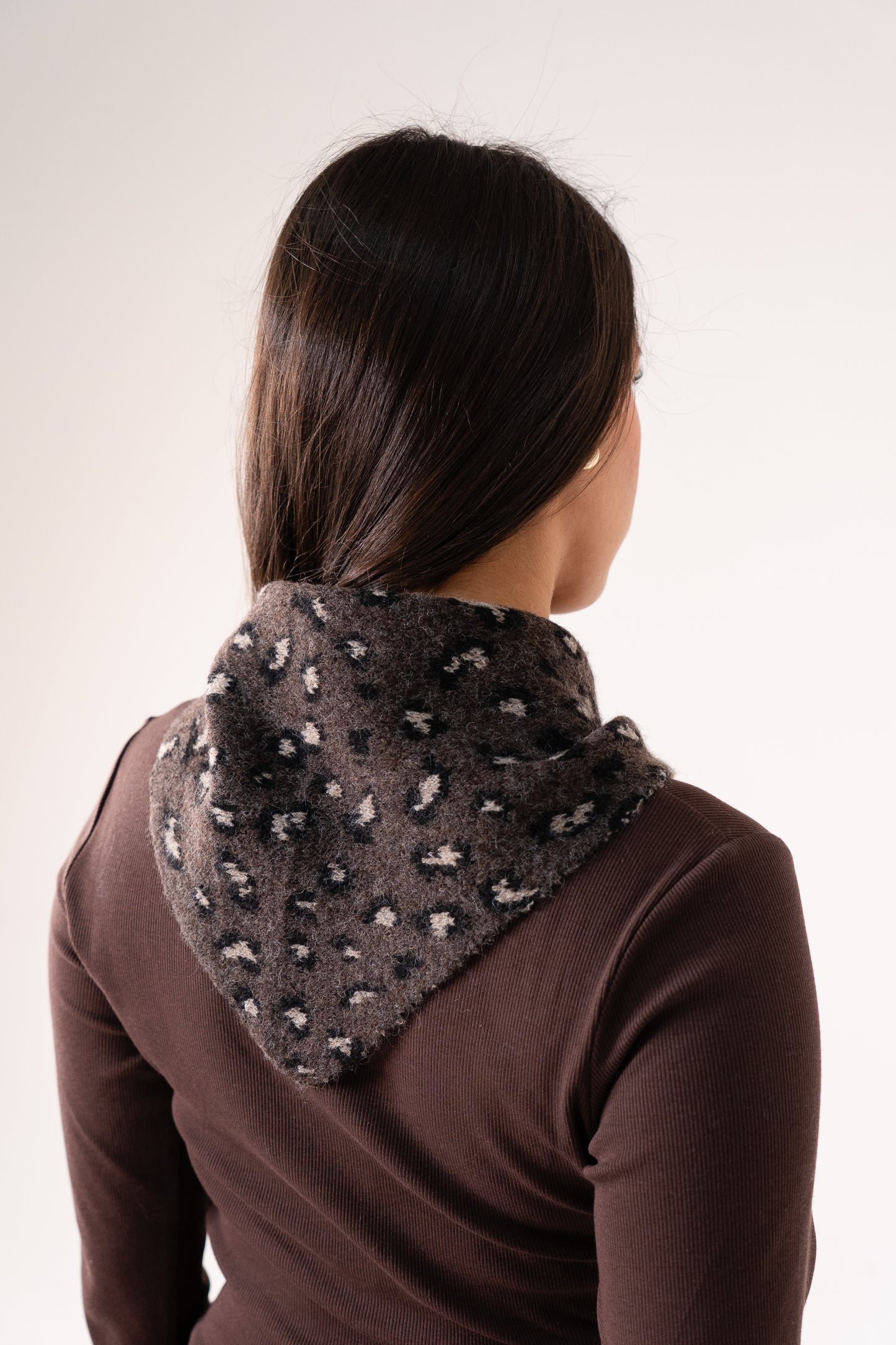Polly Leopard Knit Neck Scarf In Chocolate