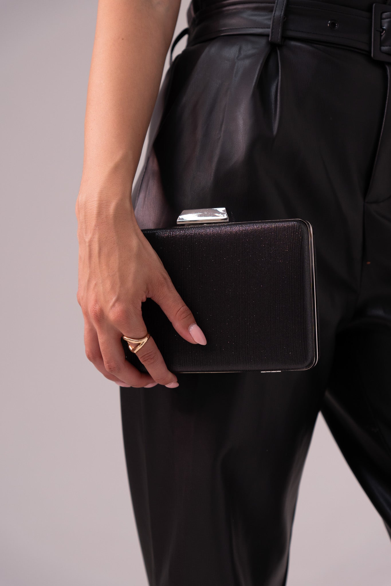 Polly Square Clutch Bag In Black