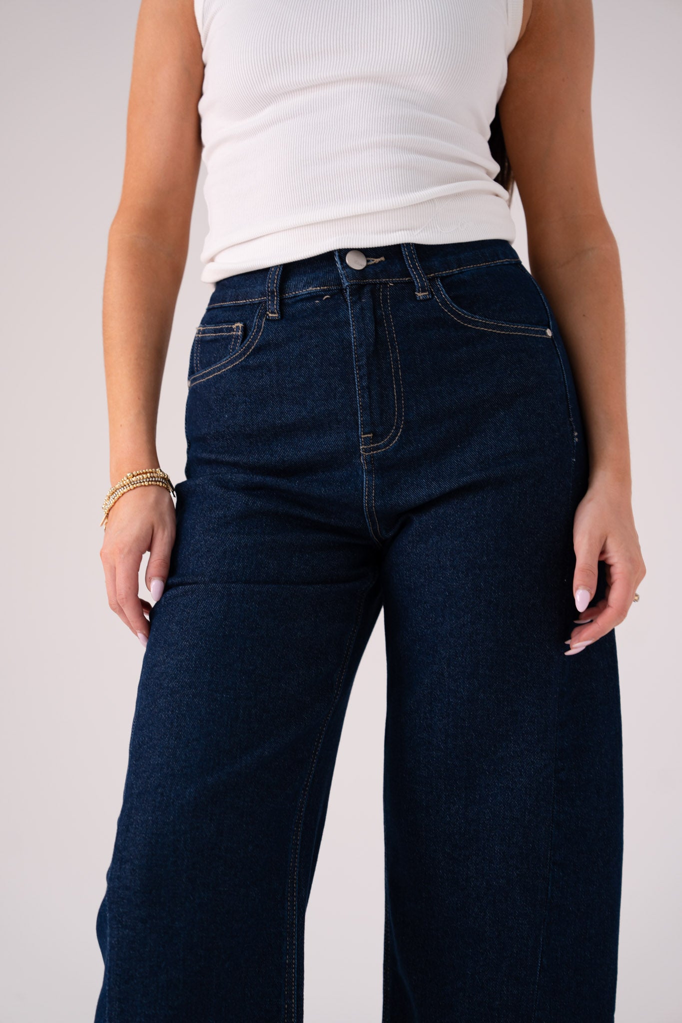 Love Laura Carrot Barrell Jeans In Dark Wash