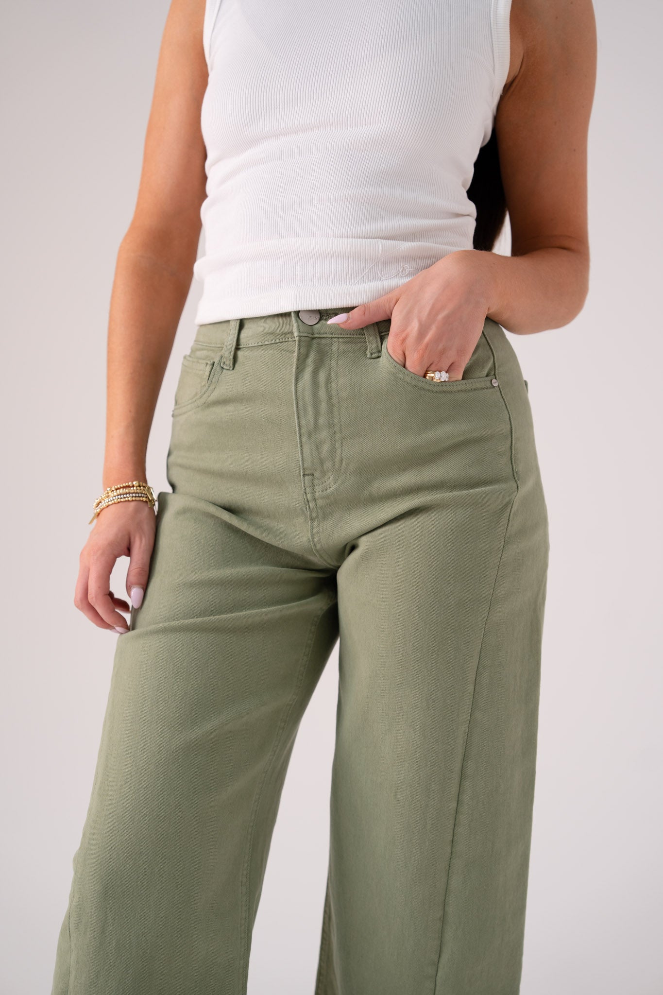 Love Laura Carrot Barrell Jeans In Sage