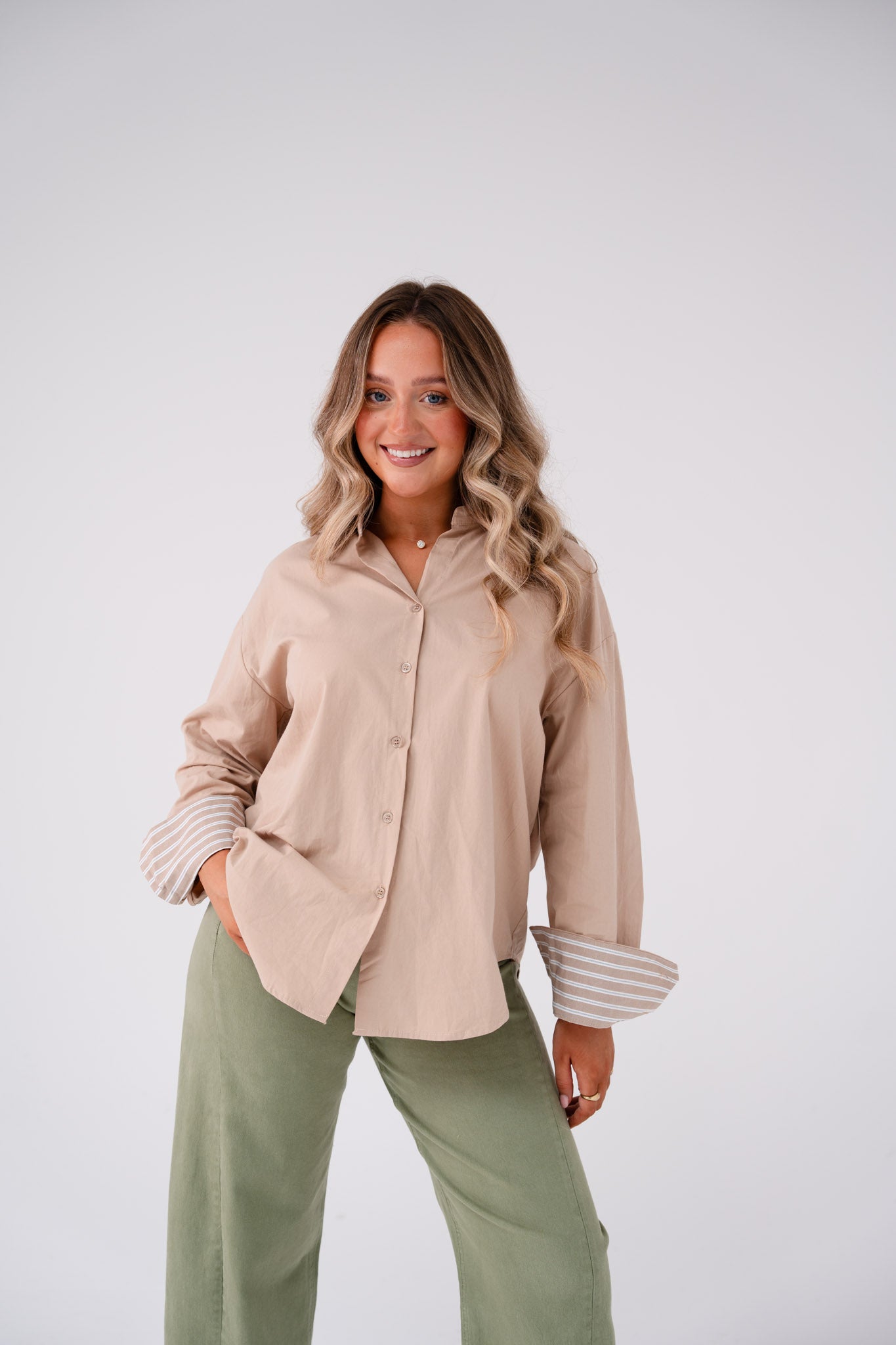 Kiera Contrast Cuff Shirt In Beige