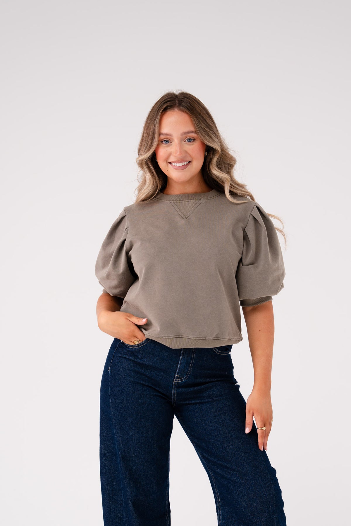 Kiera Short Sleeve Sweatshirt In Khaki
