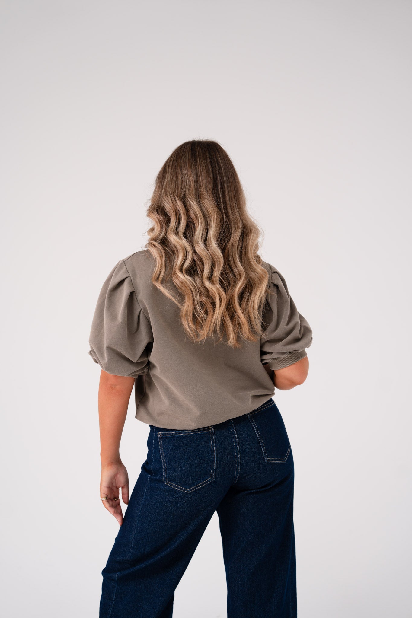 Kiera Short Sleeve Sweatshirt In Khaki