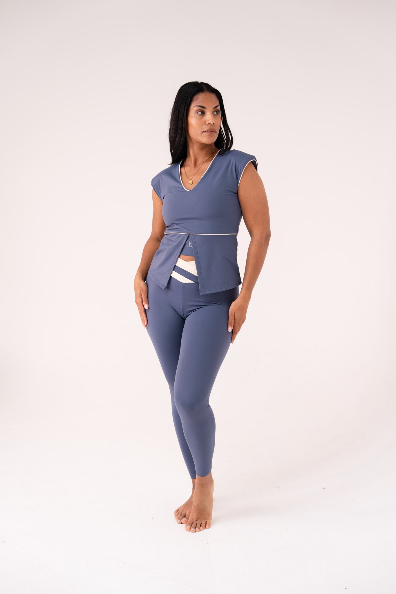 Love Laura Cream Trim Leggings In Navy