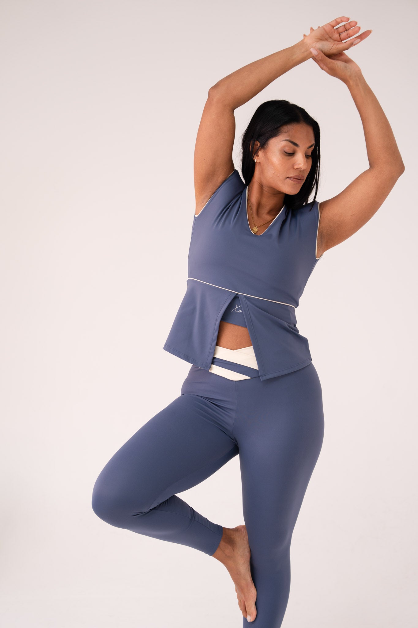 Love Laura Cream Trim Leisure Top In Navy