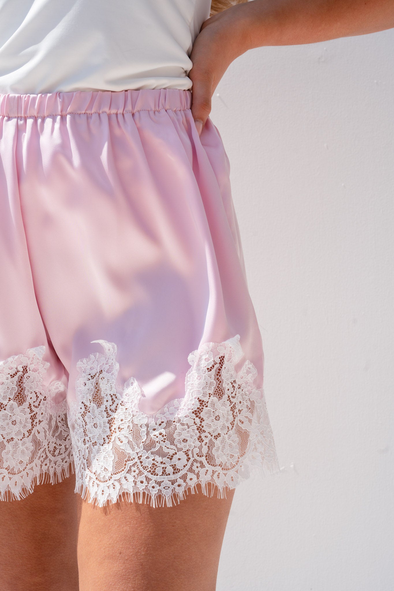 Elsa Lace Trim Shorts In Pink